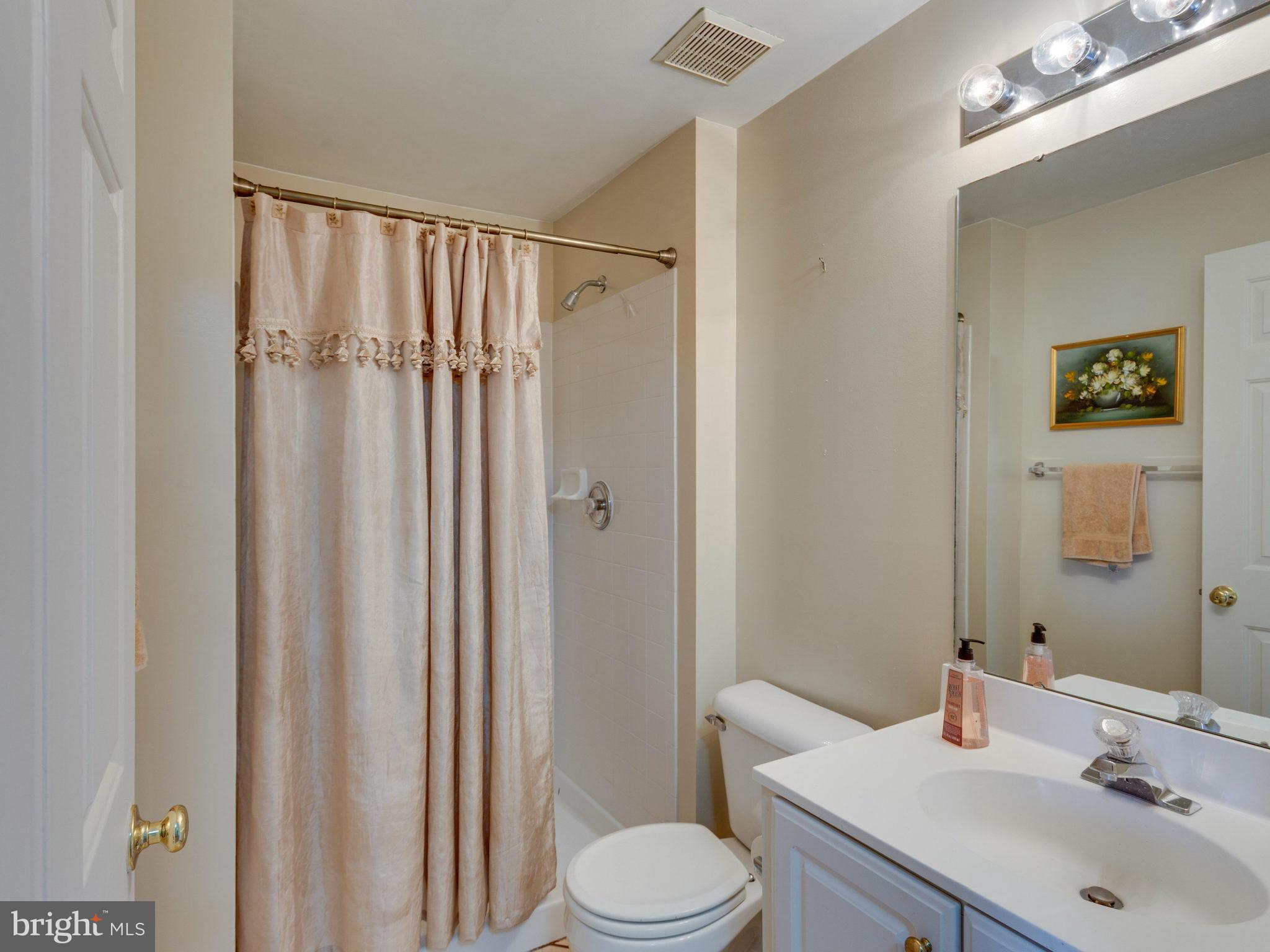 RIVER OAKS - Residential