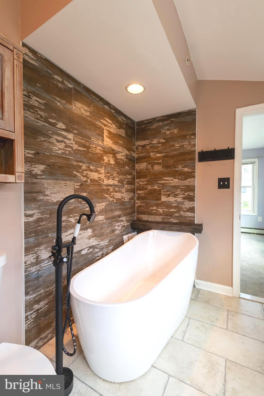 HOLLAND POINT - Residential