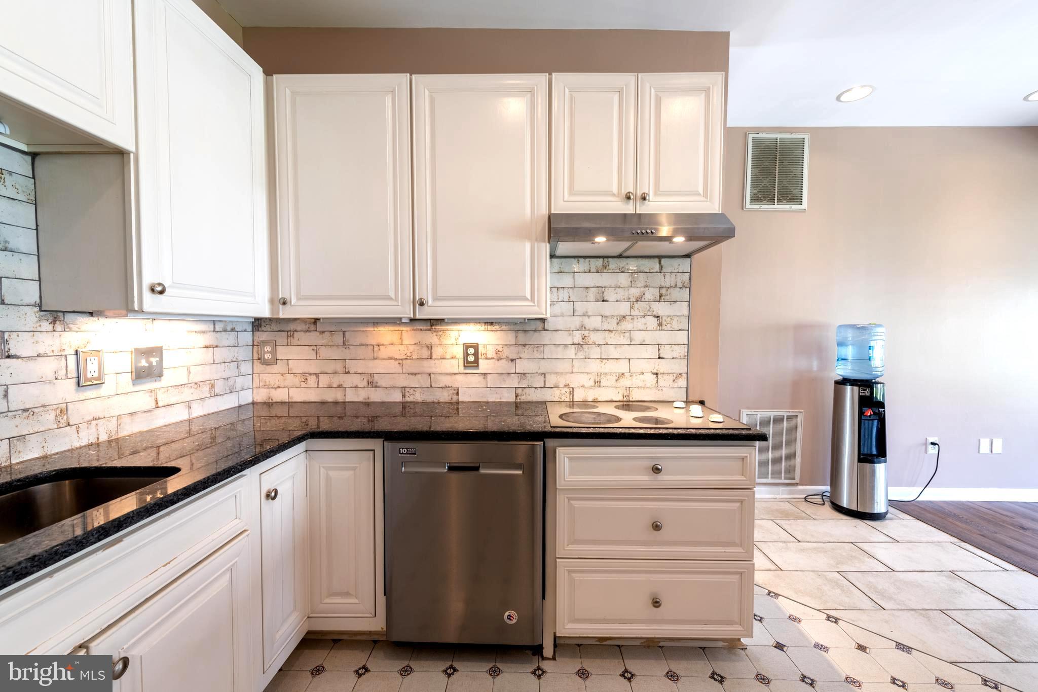 HOLLAND POINT - Residential