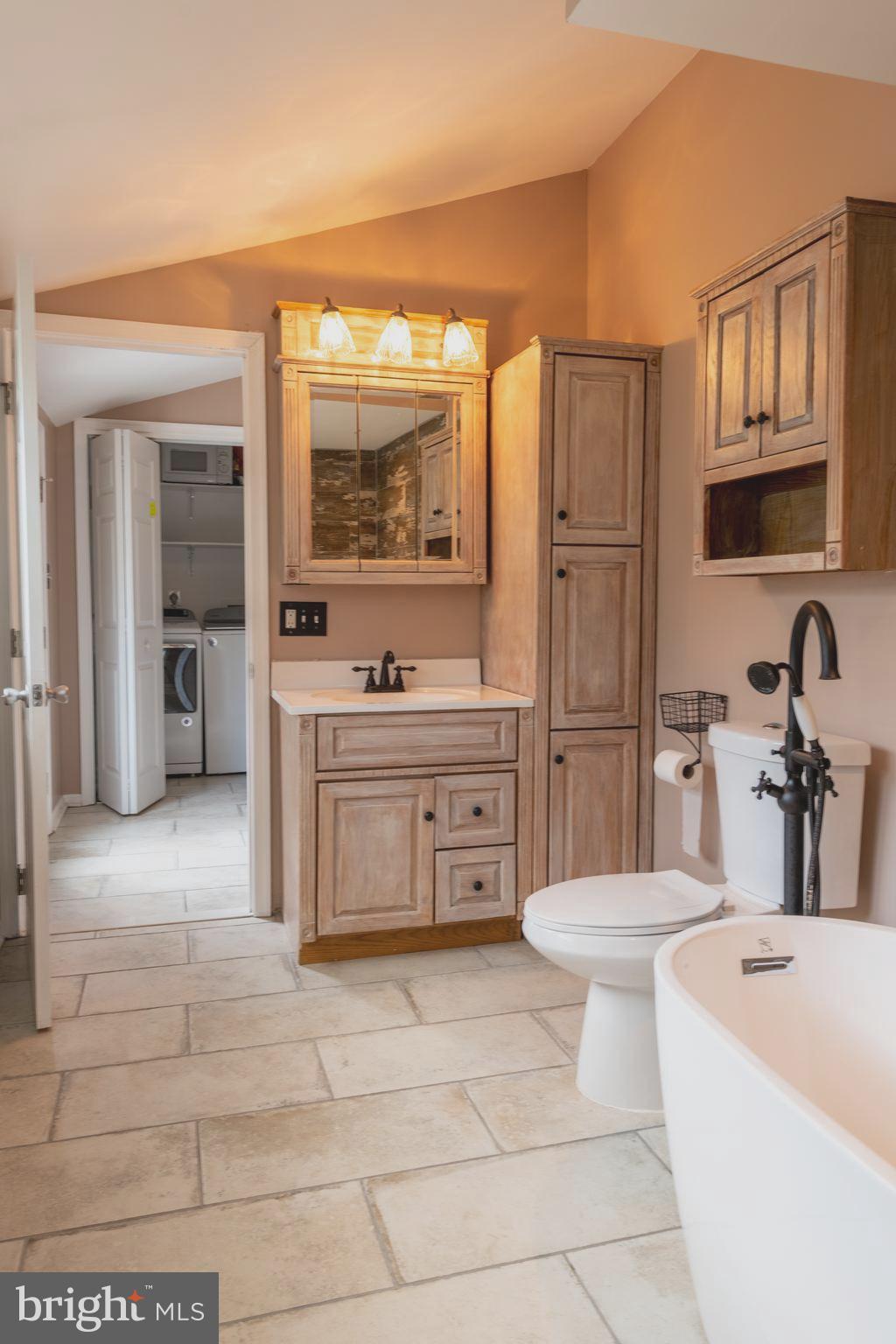 HOLLAND POINT - Residential