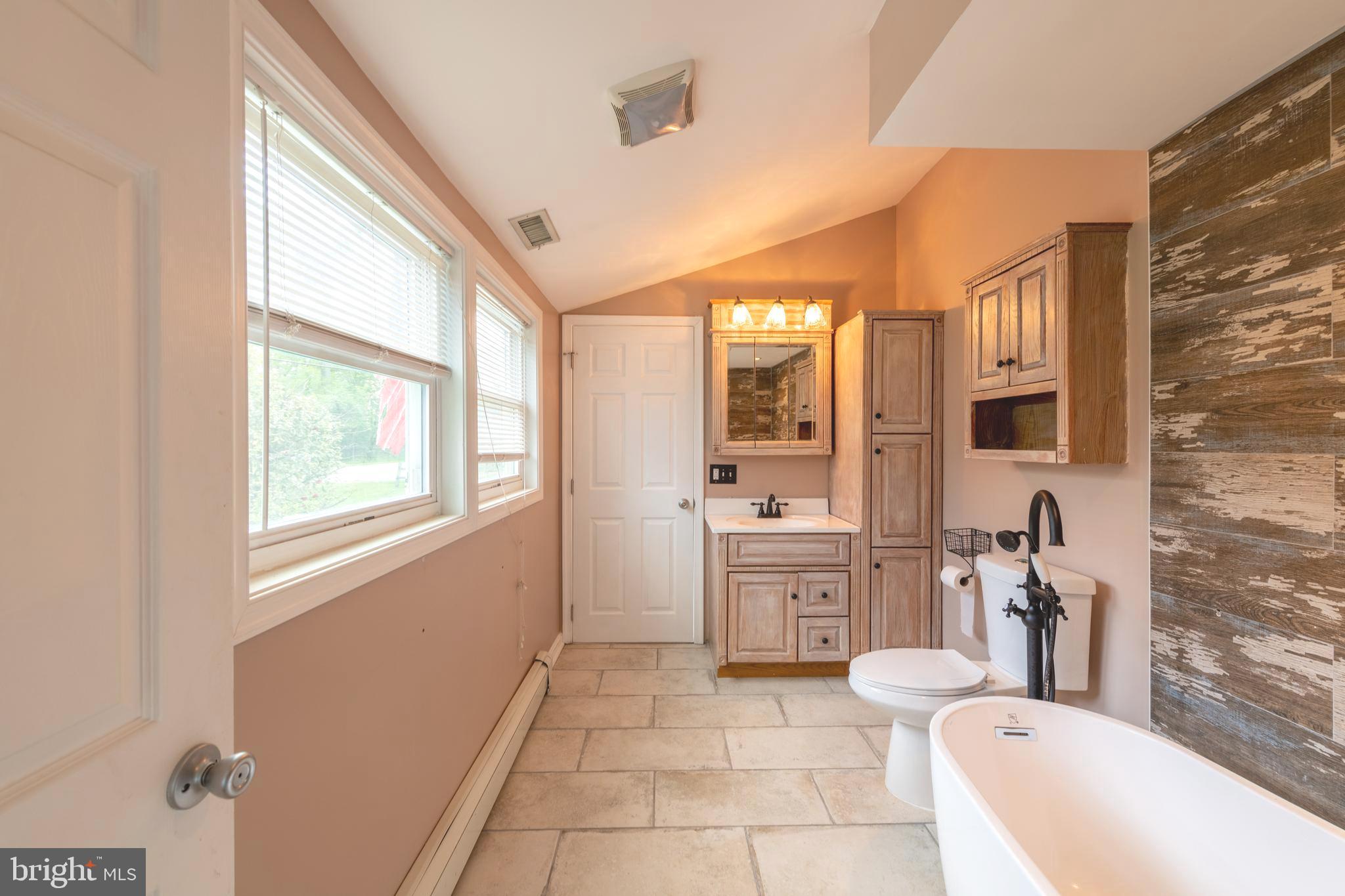 HOLLAND POINT - Residential