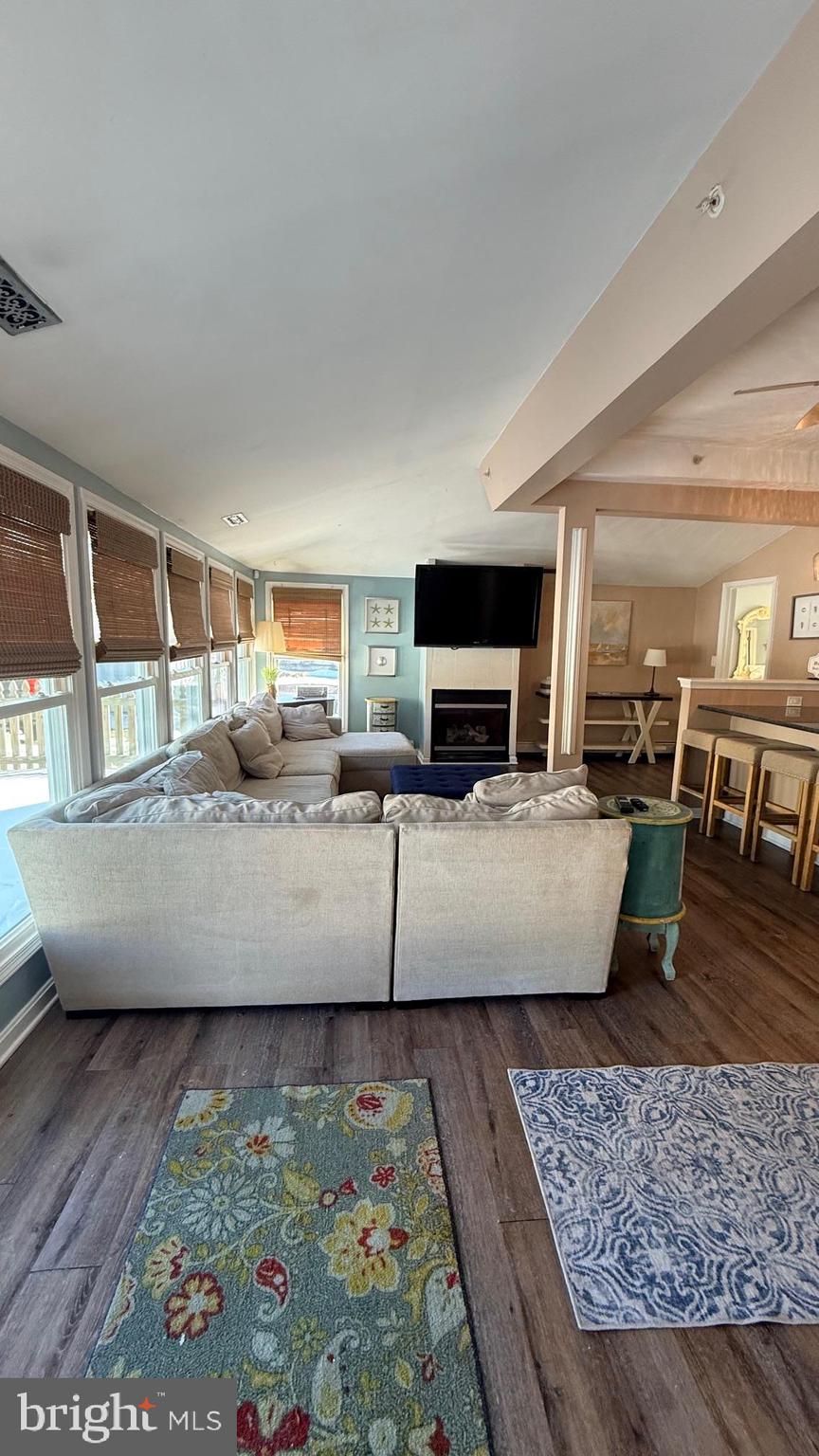 HOLLAND POINT - Residential