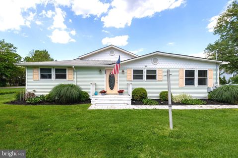 Homes For Sale - 802 Walnut Avenue<br/> NORTH BEACH, MD 20714