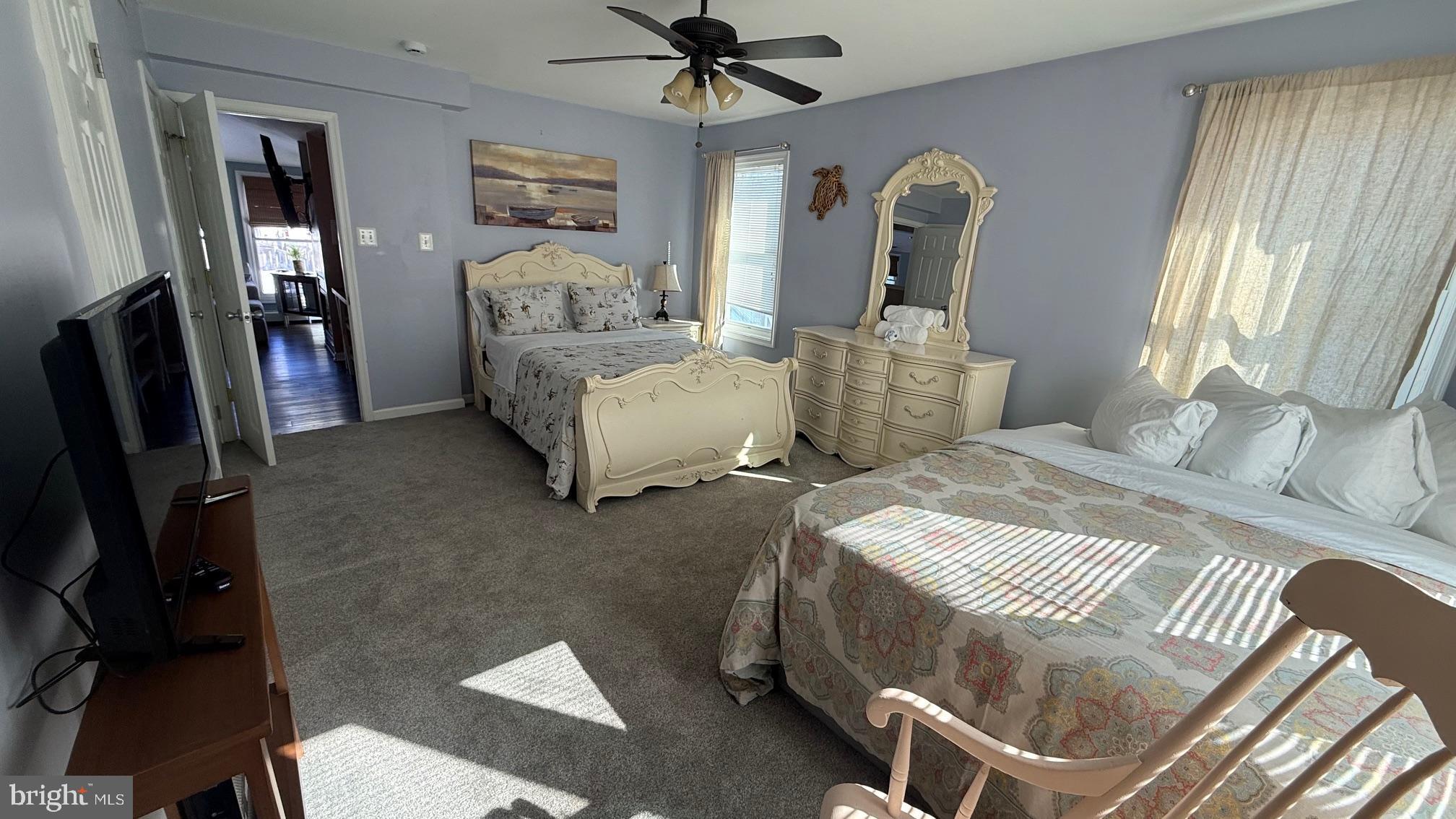 HOLLAND POINT - Residential