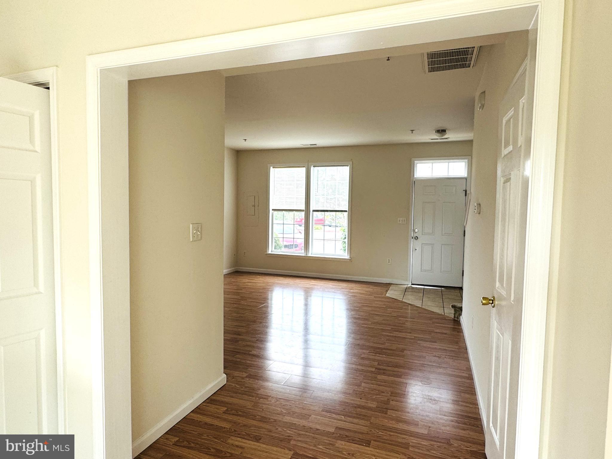 1005 MEADOW VIEW DRIVE