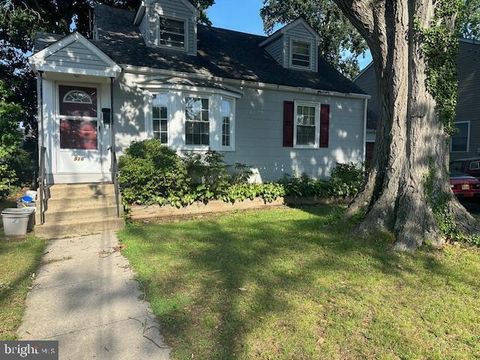 Homes For Sale - 916 Maple Avenue<br/> OAKLYN, NJ 08107