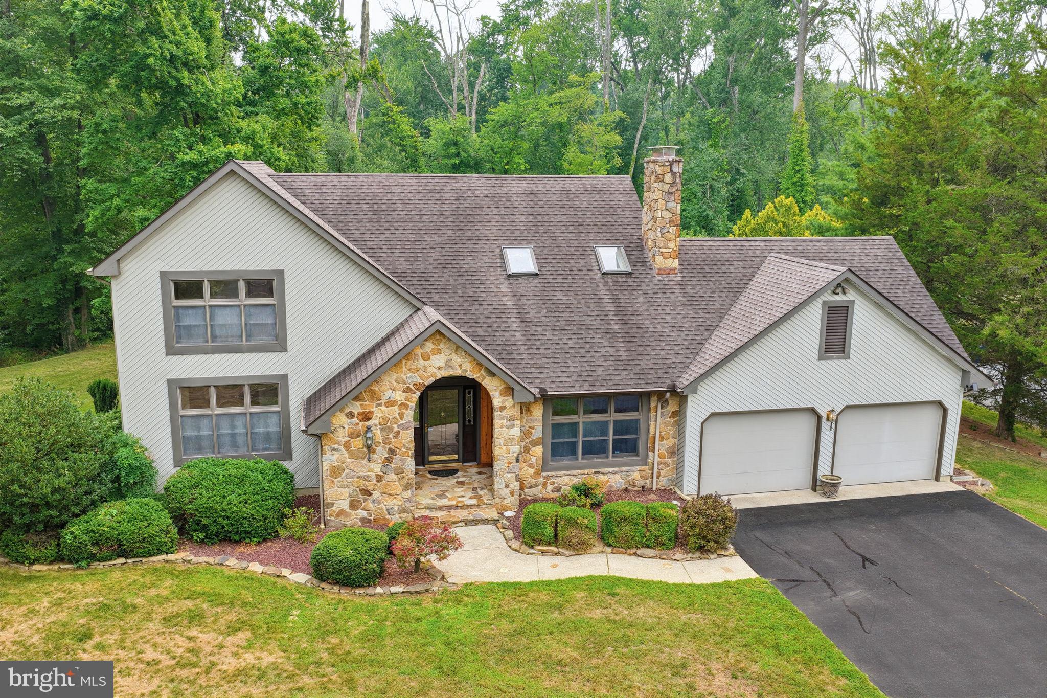 206 BEECH DRIVE