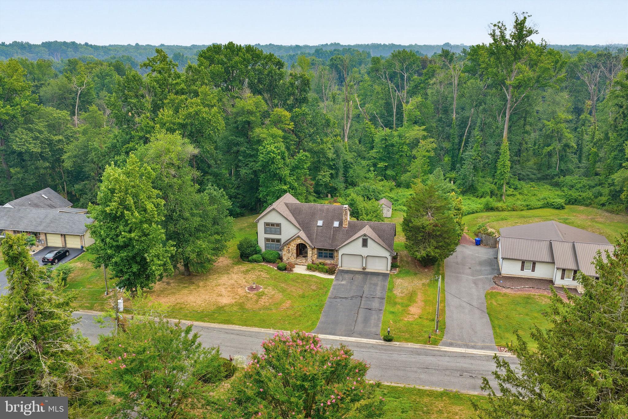 206 BEECH DRIVE