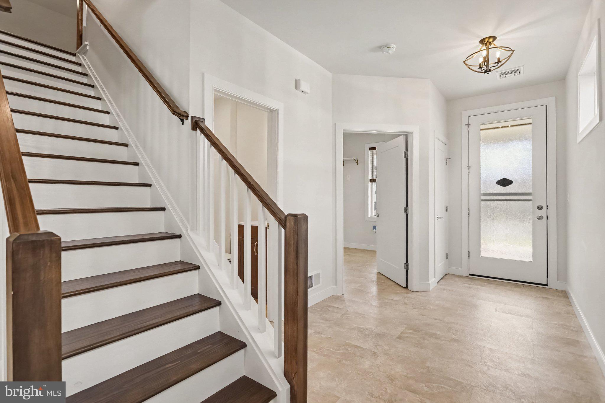1413 BARRINGTON DRIVE