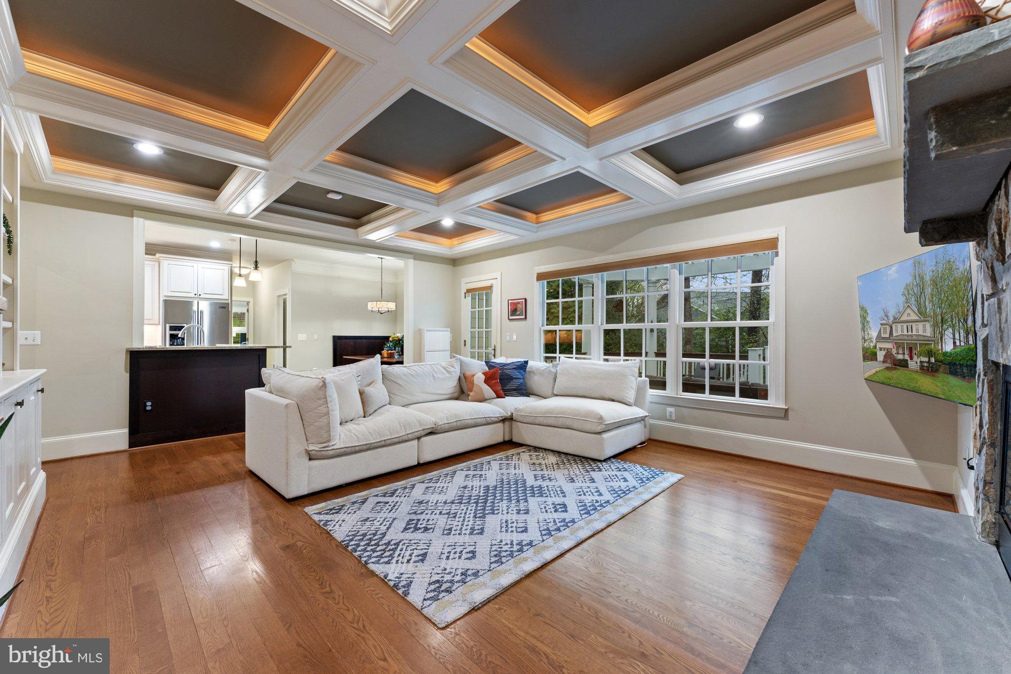 VIENNA WOODS - Residential