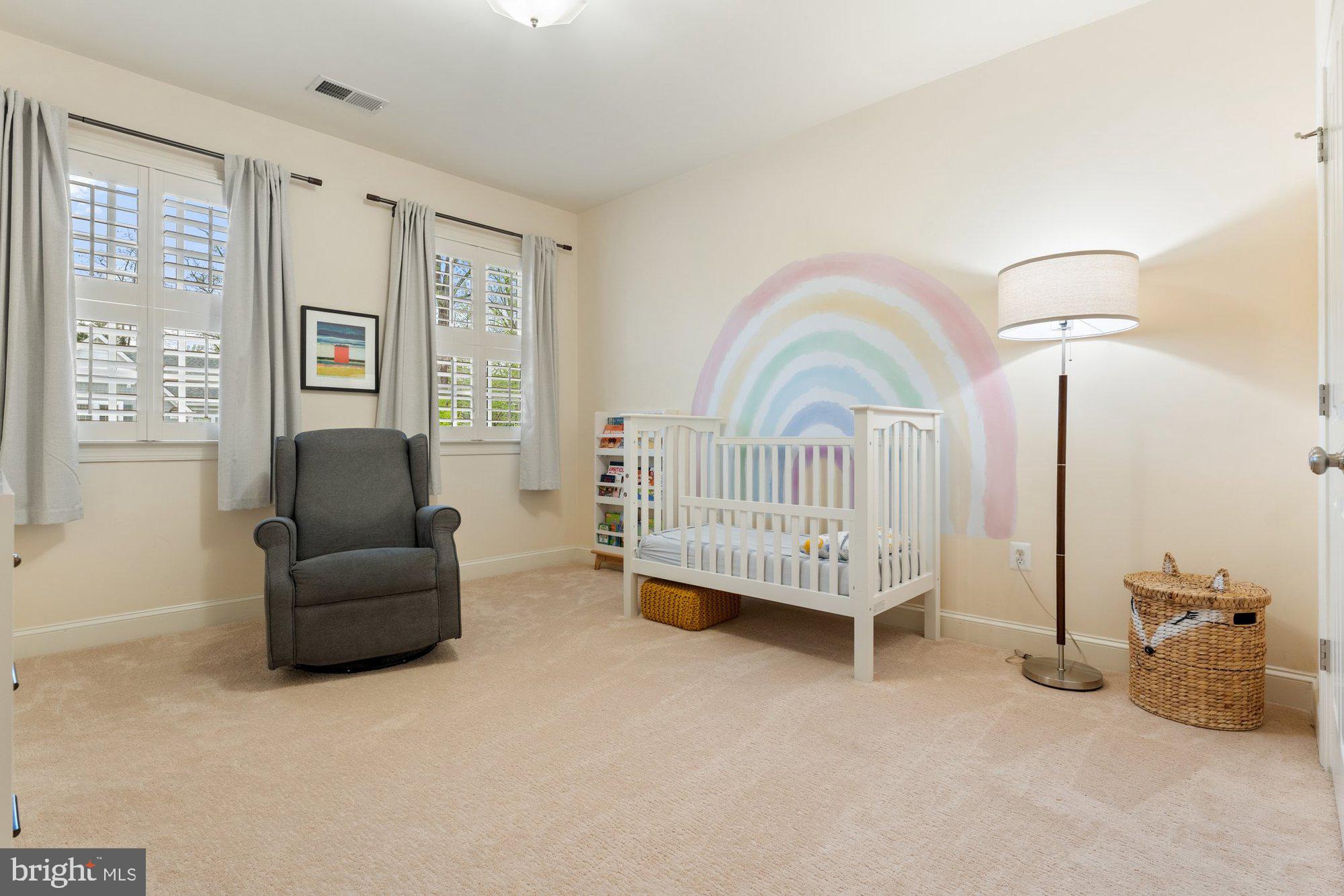 VIENNA WOODS - Residential