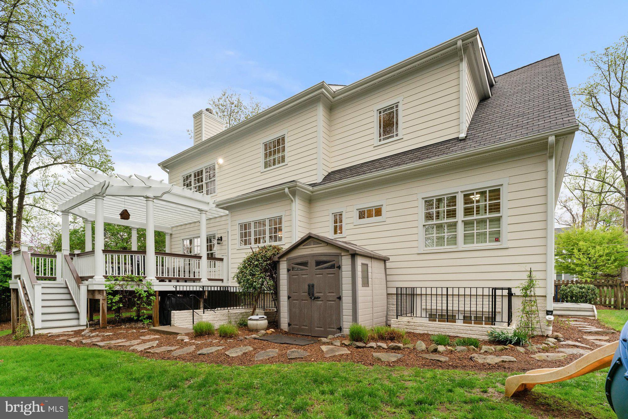 120 TAPAWINGO ROAD SW