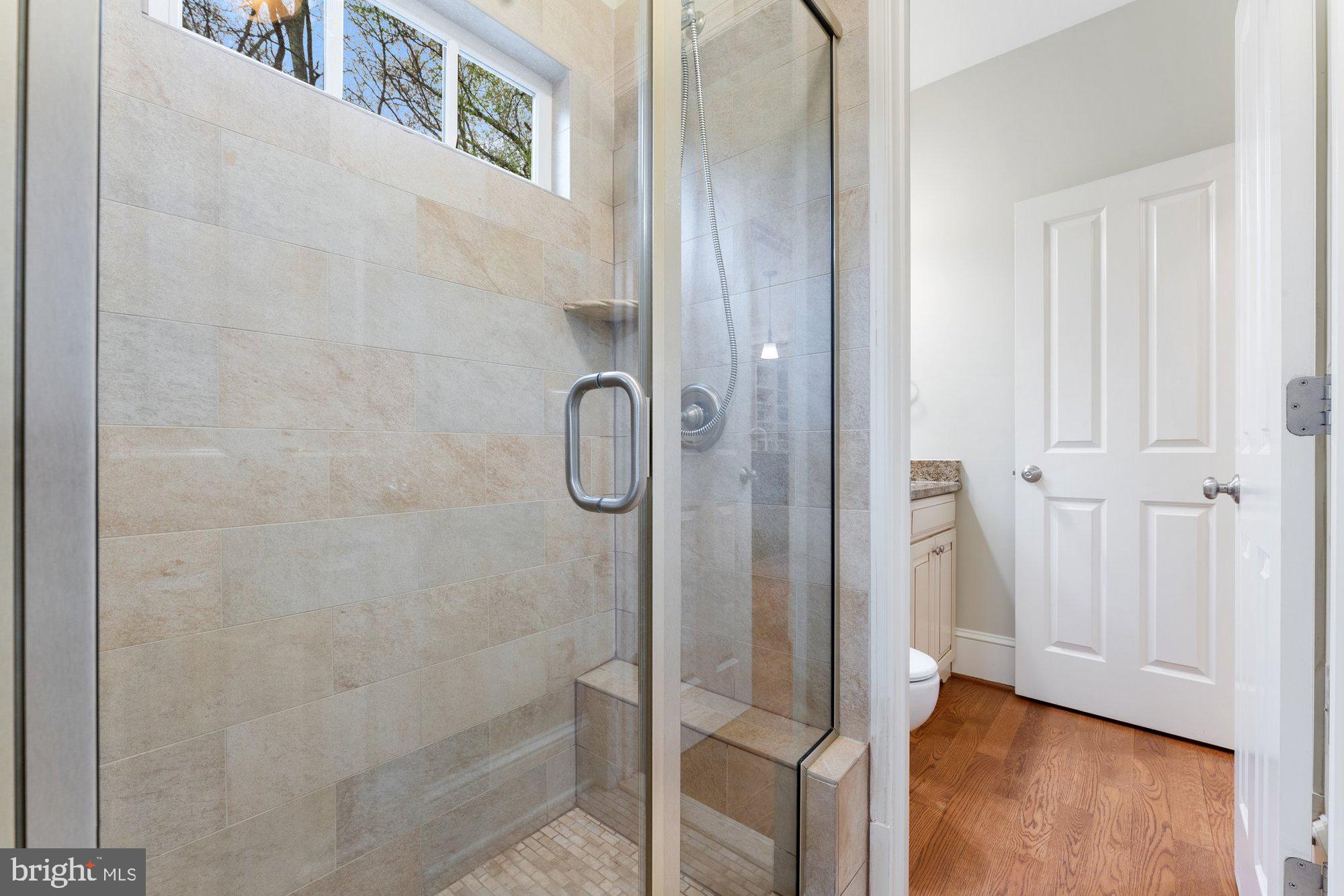 VIENNA WOODS - Residential