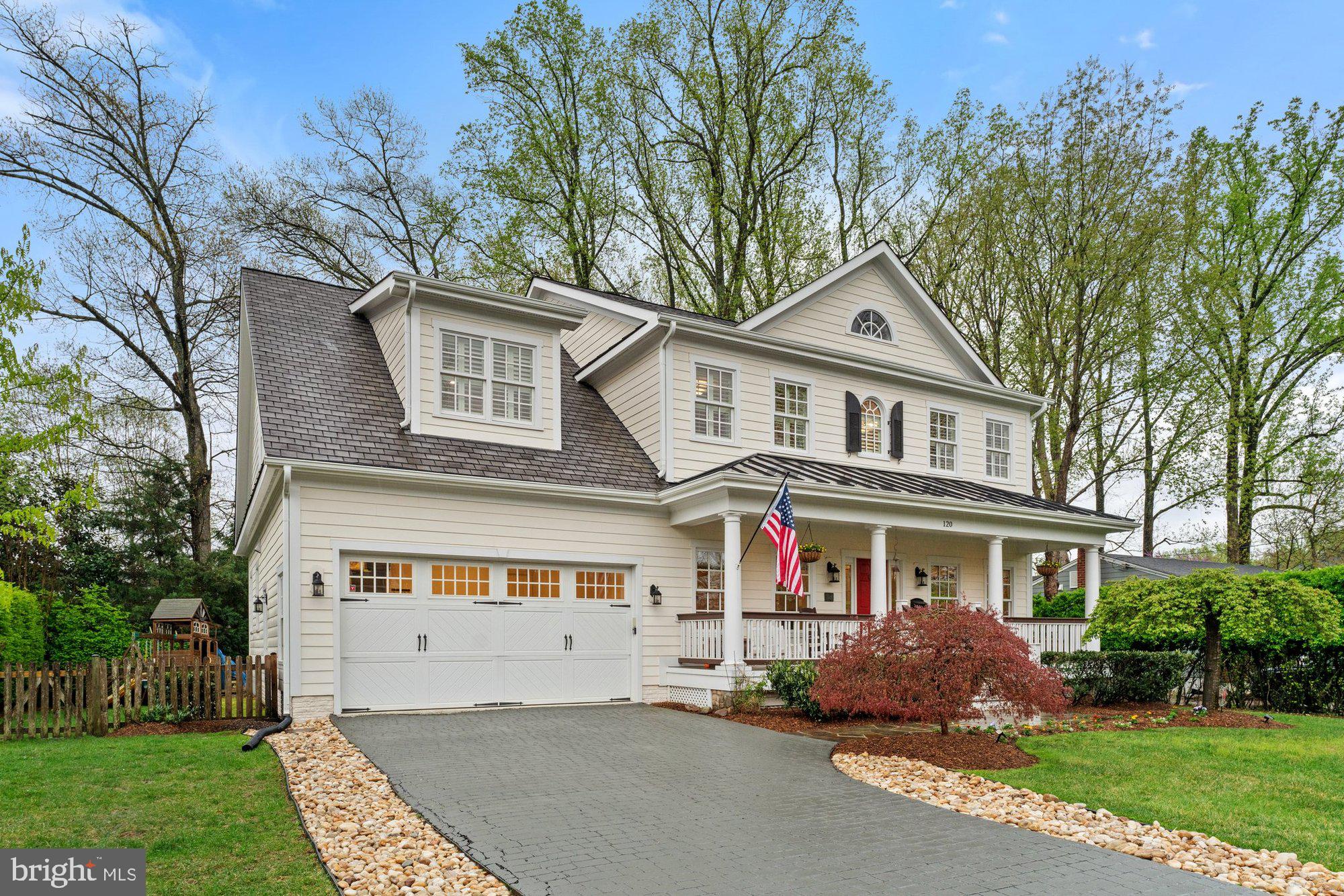 VIENNA WOODS - Residential