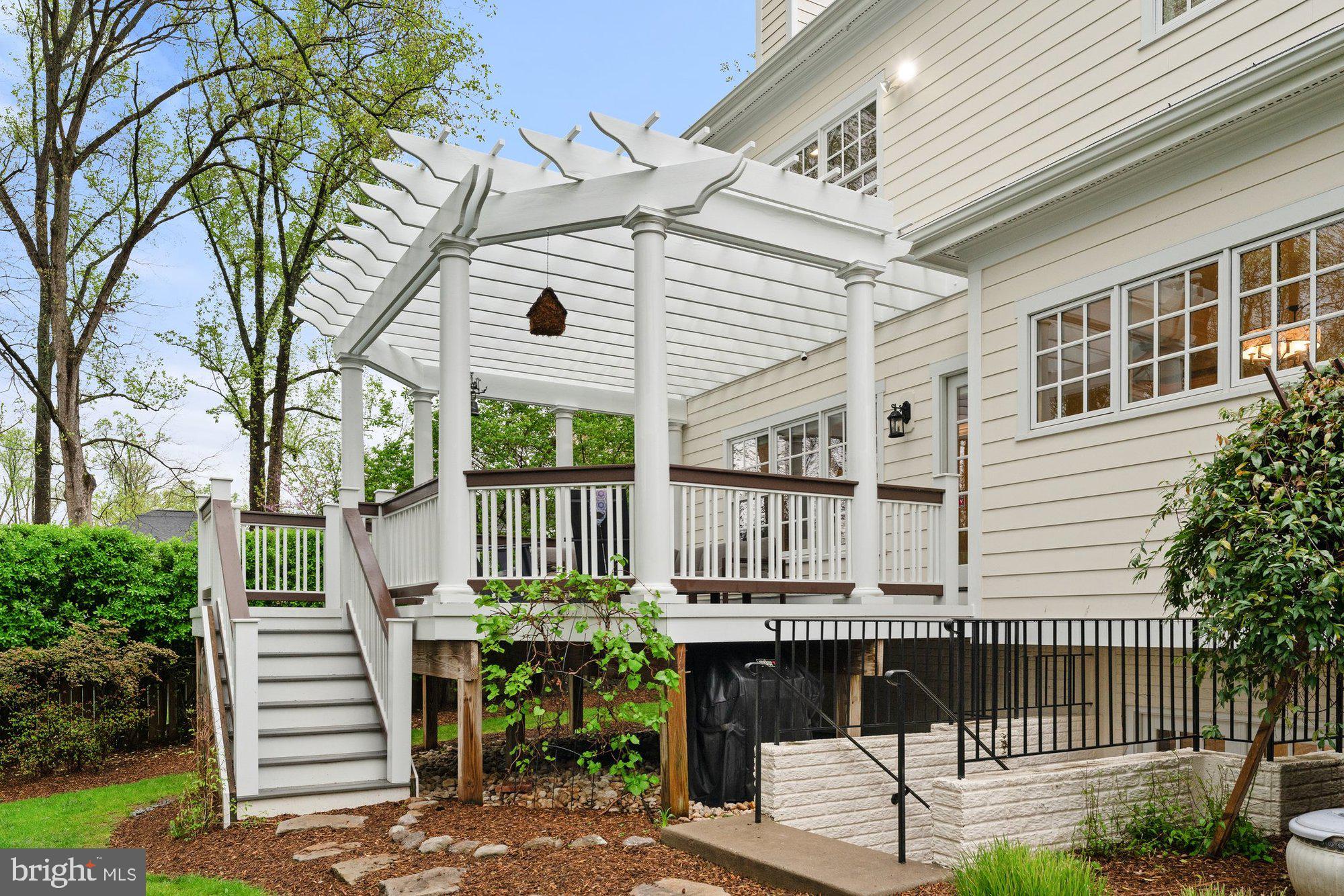 VIENNA WOODS - Residential