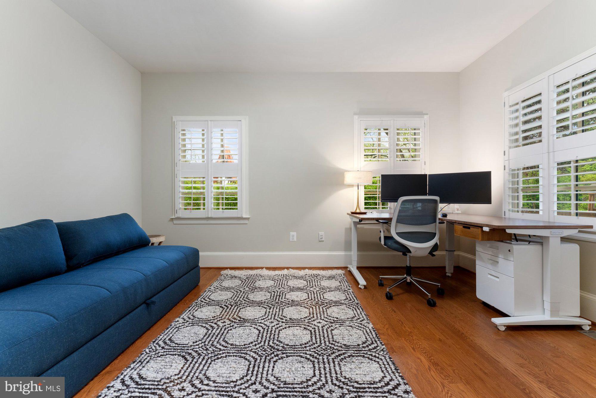 VIENNA WOODS - Residential