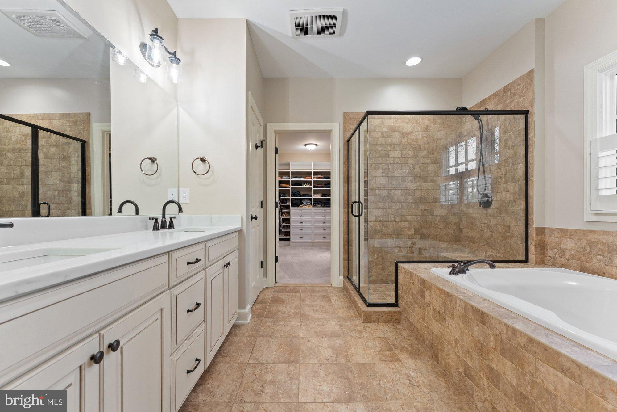 VIENNA WOODS - Residential