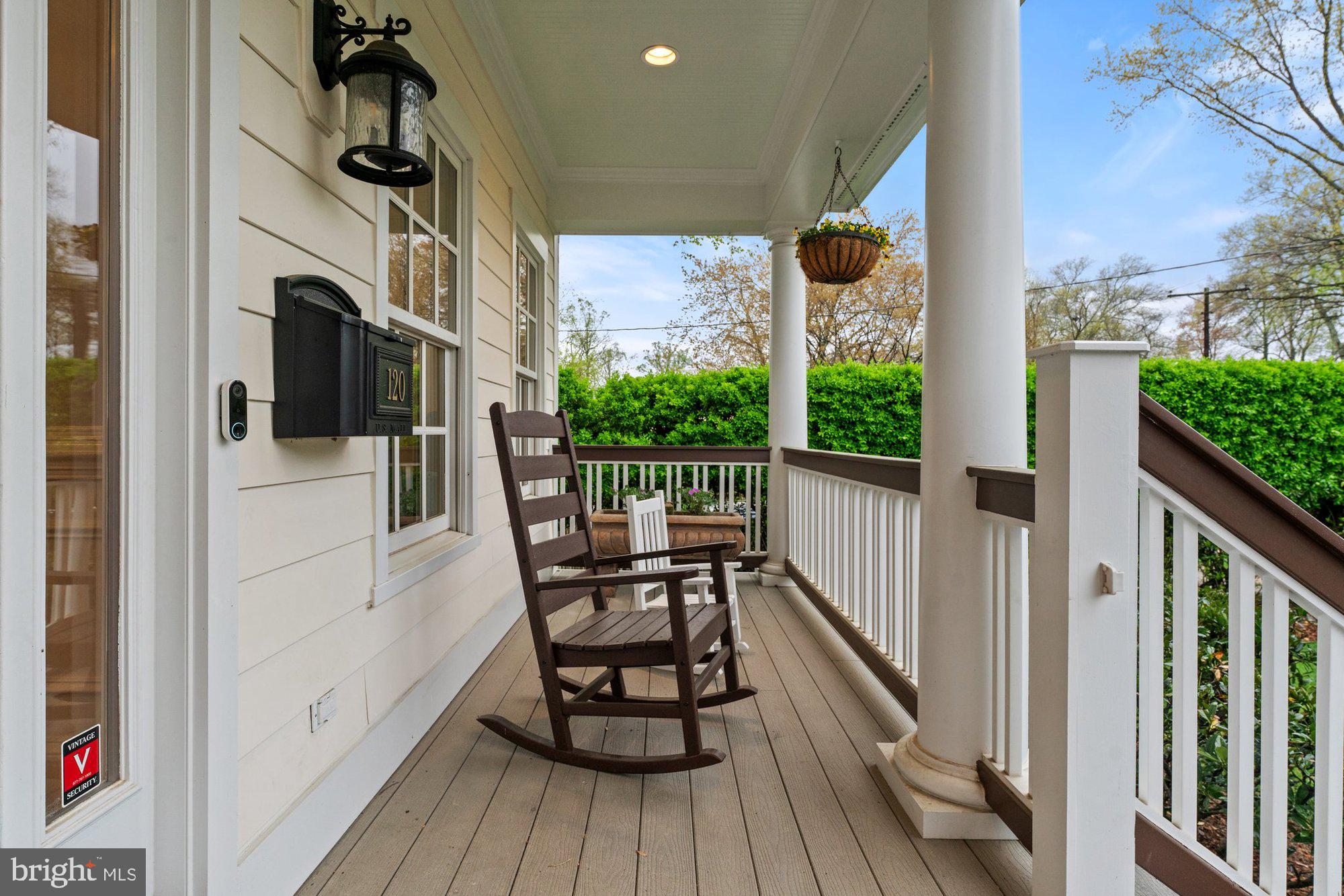 VIENNA WOODS - Residential