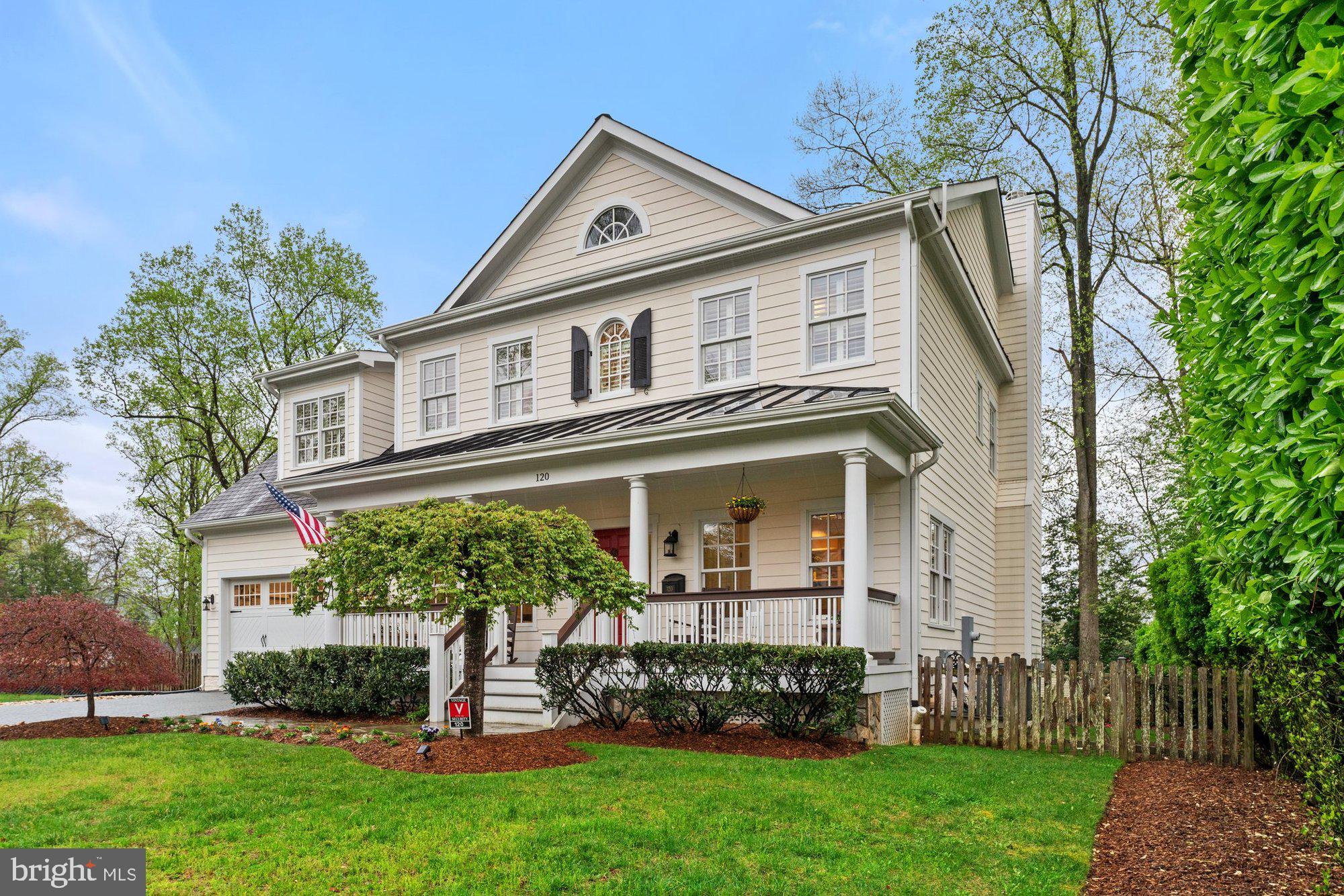 VIENNA WOODS - Residential