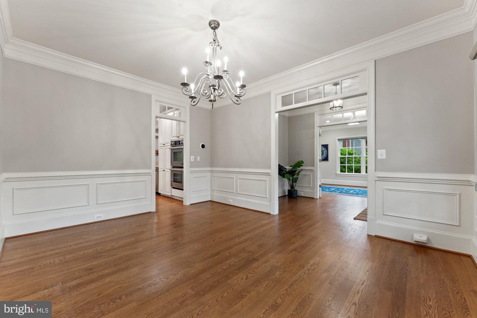 VIENNA WOODS - Residential