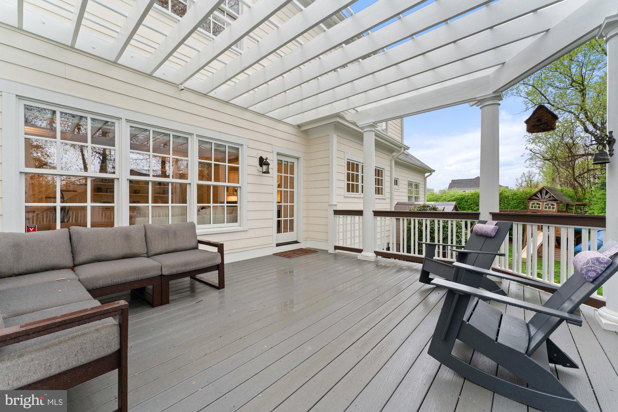 VIENNA WOODS - Residential