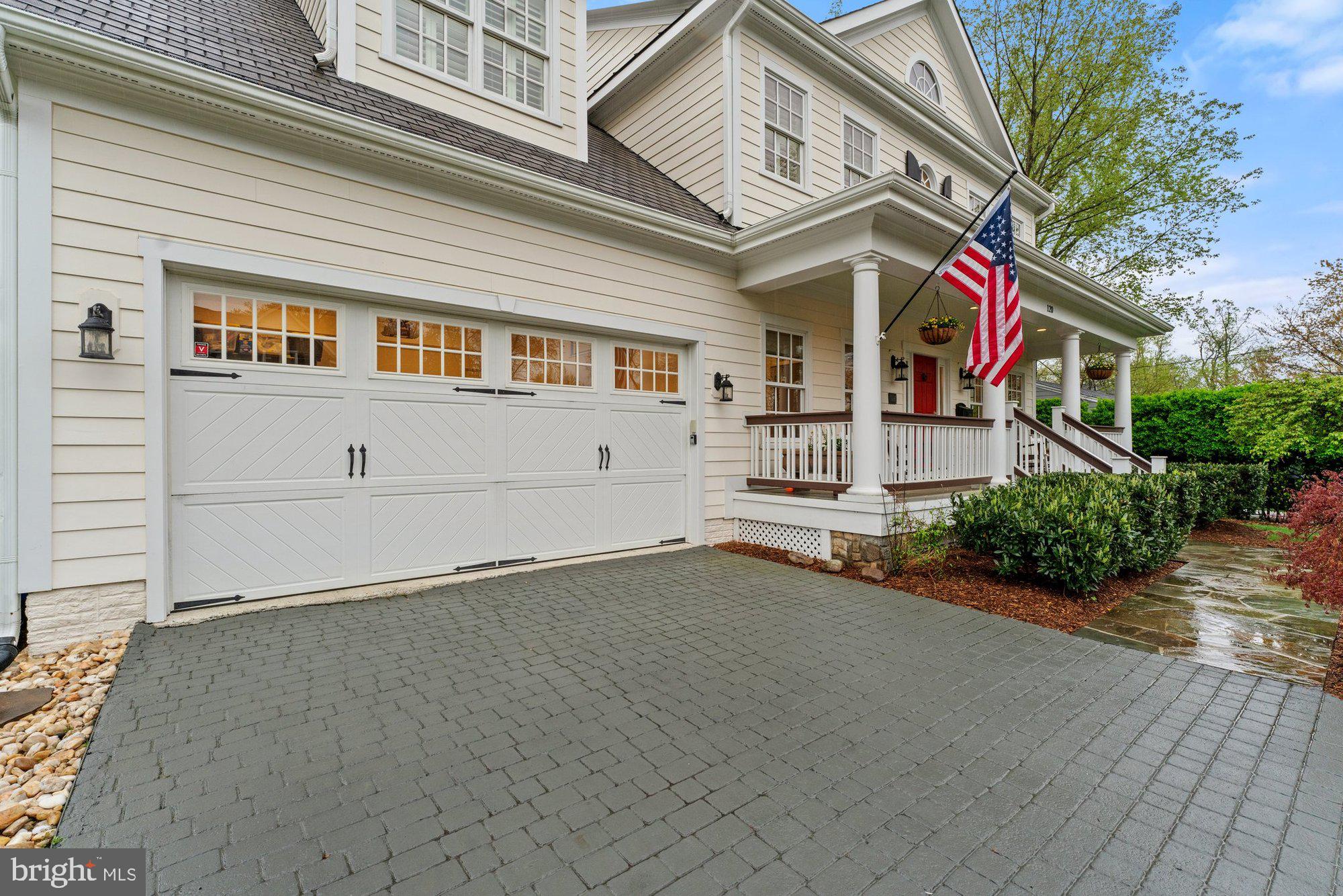 VIENNA WOODS - Residential