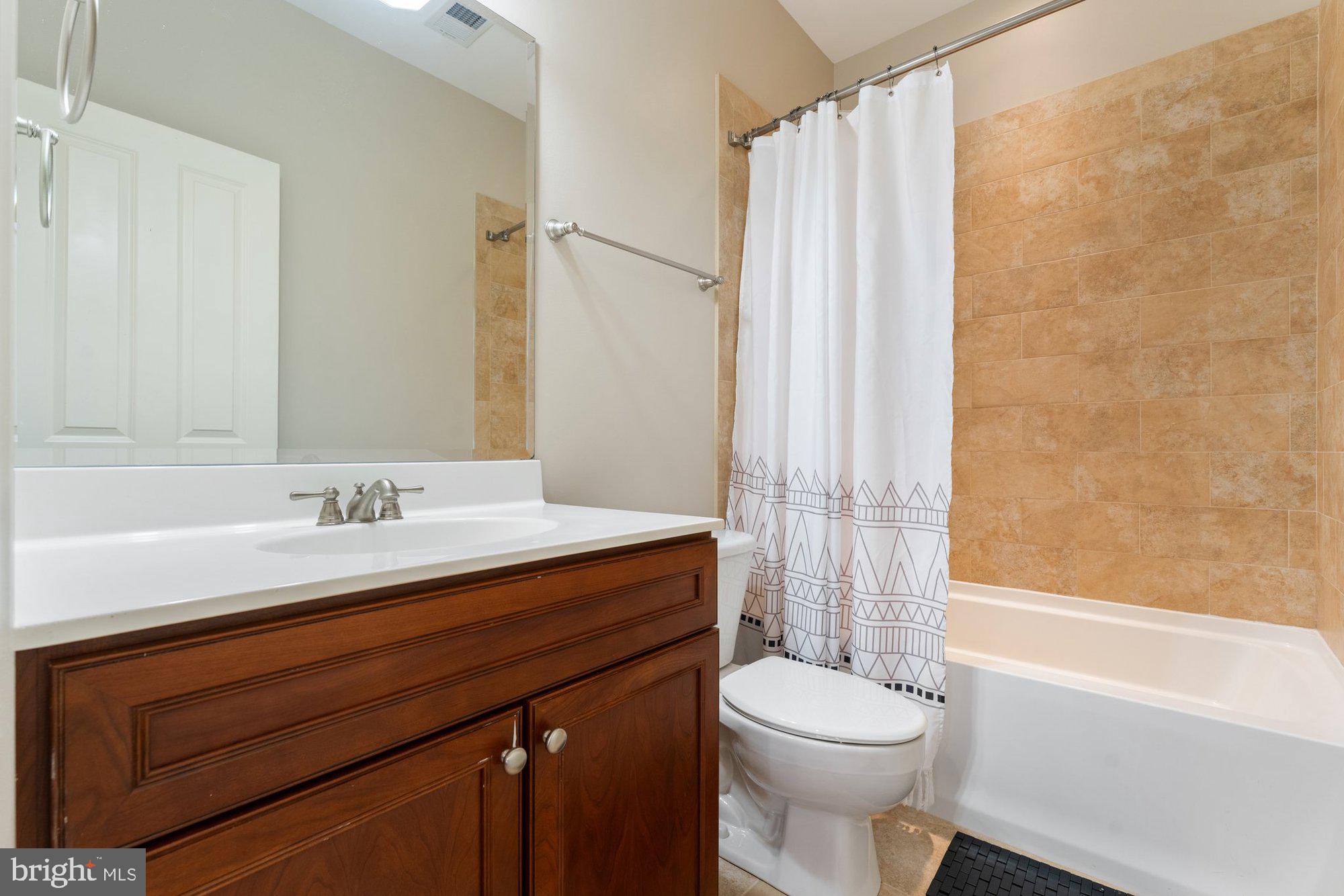 VIENNA WOODS - Residential