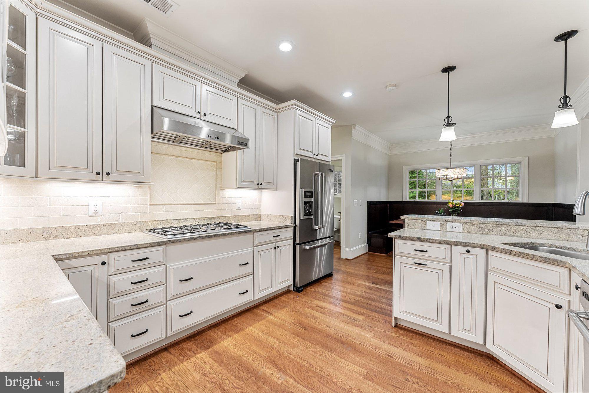 VIENNA WOODS - Residential