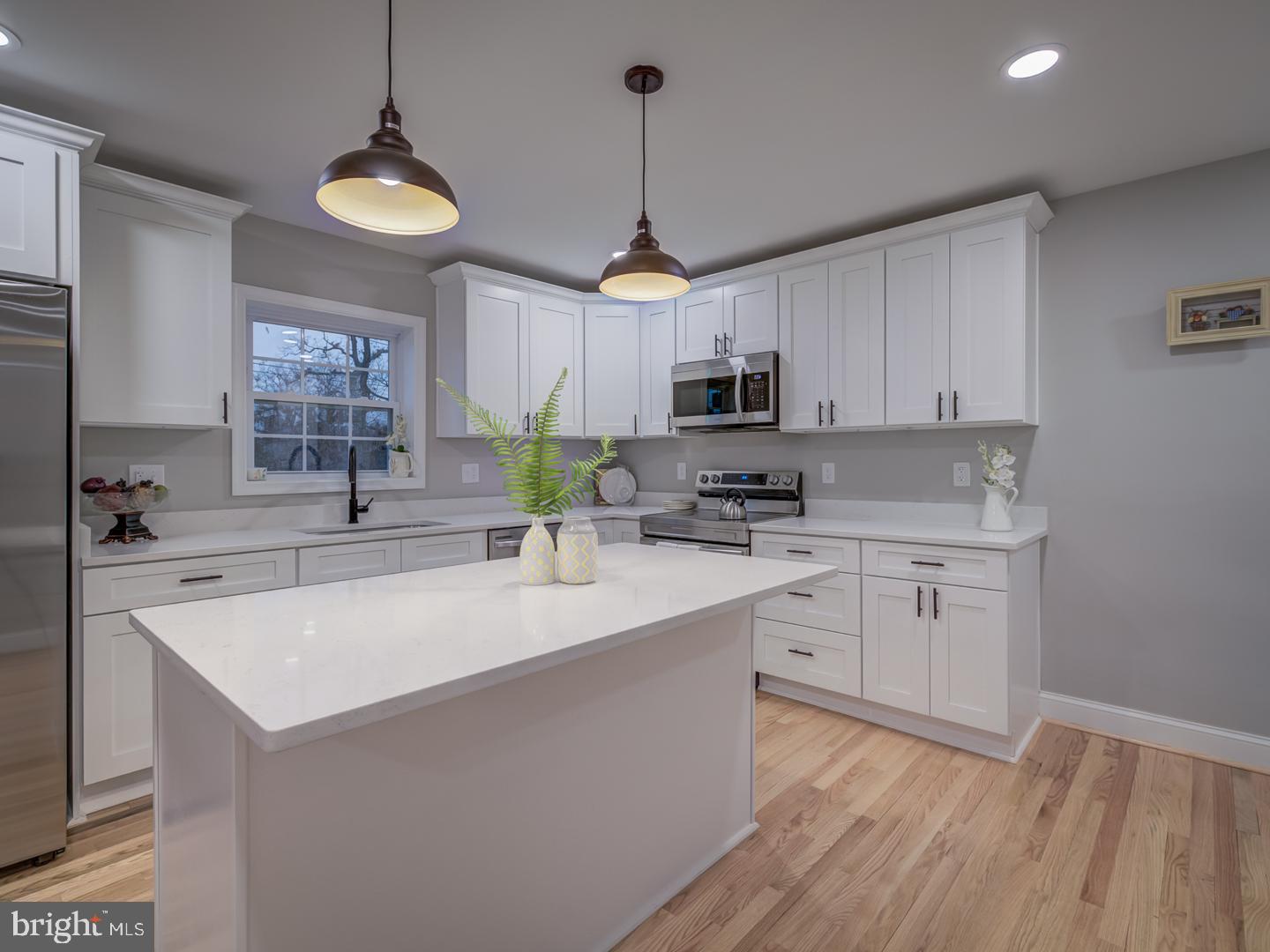 BROOKE VIEW - Residential