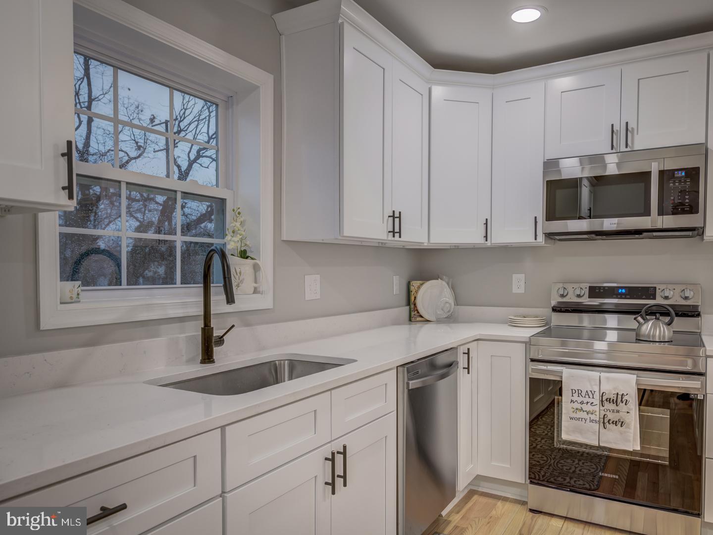 BROOKE VIEW - Residential