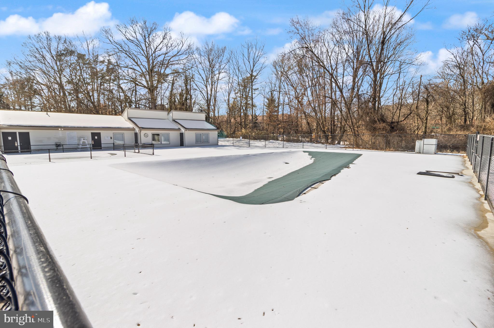 OCCOQUAN RIDGE CONDO - Residential