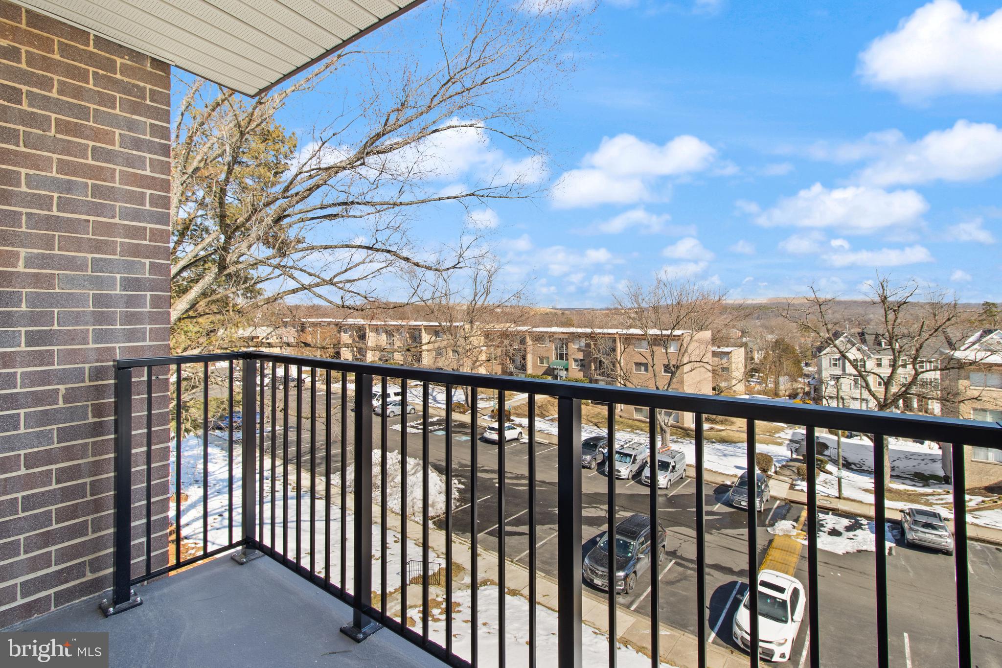 OCCOQUAN RIDGE CONDO - Residential