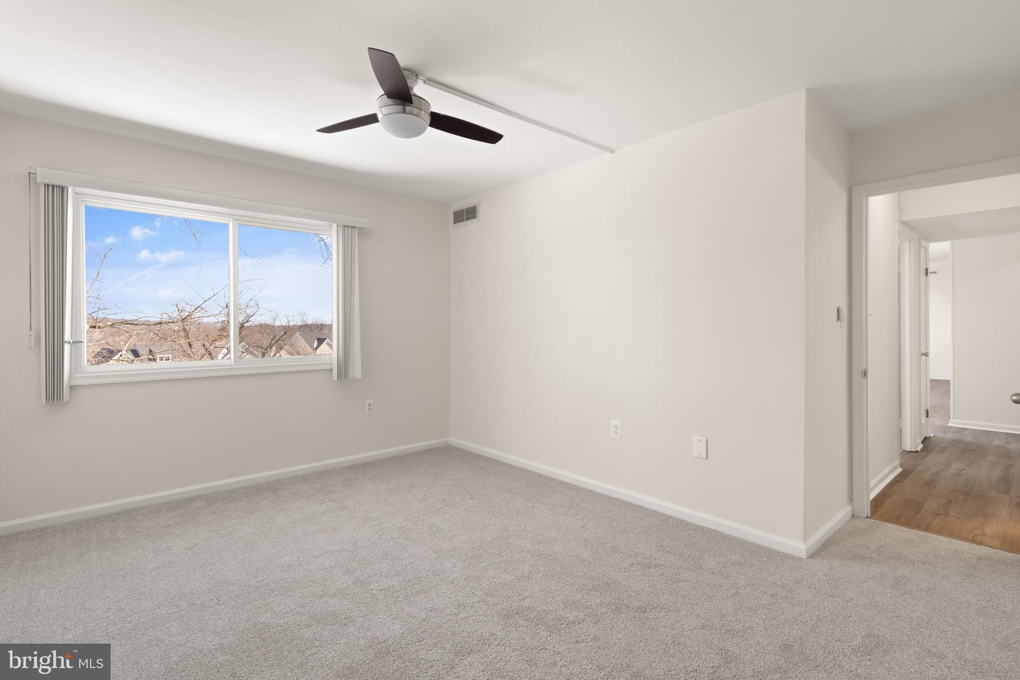 OCCOQUAN RIDGE CONDO - Residential