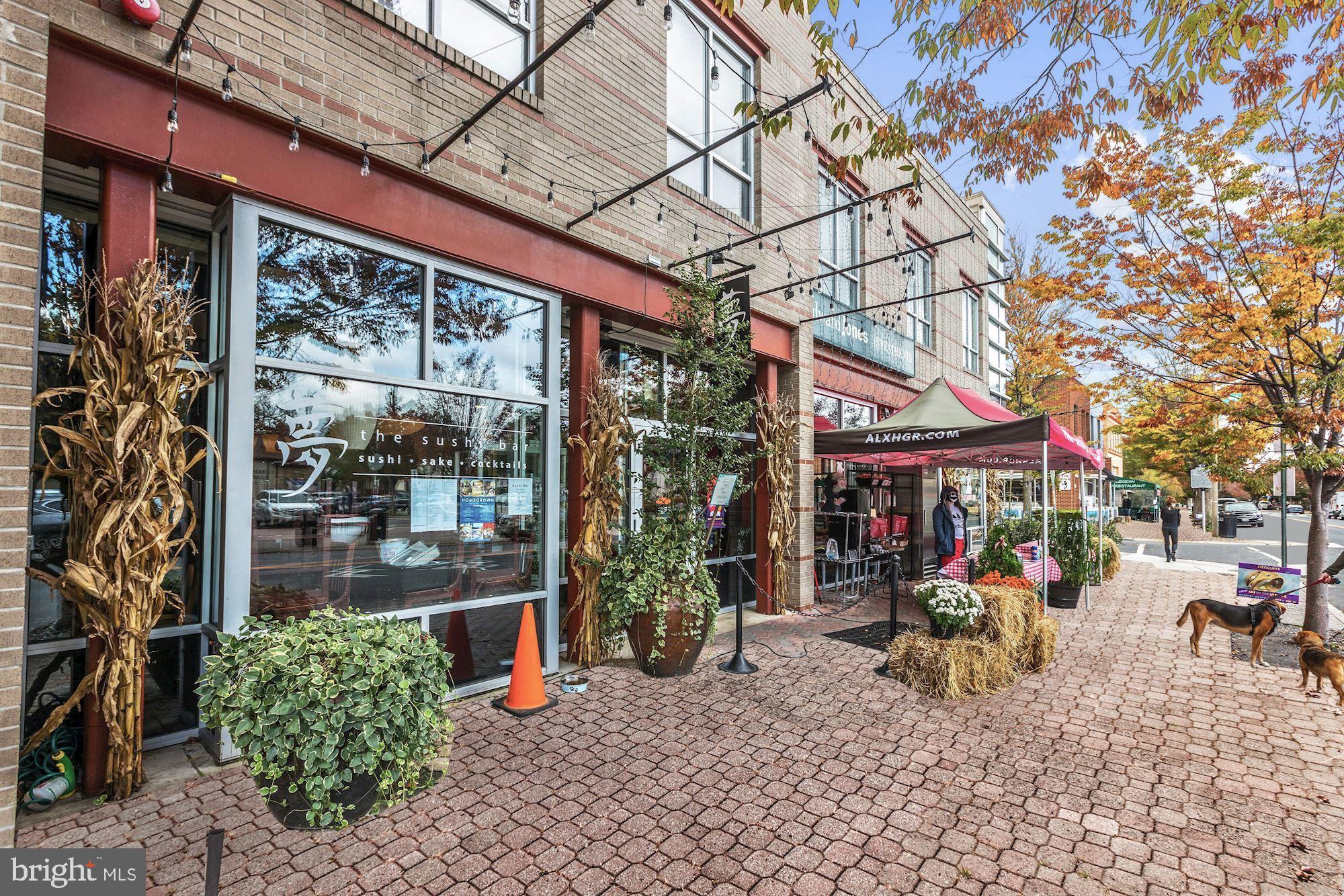 ALEXANDRIA SQUARE - Residential