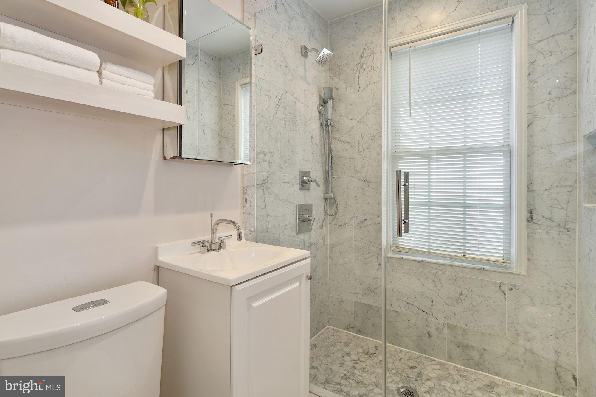 ALEXANDRIA SQUARE - Residential