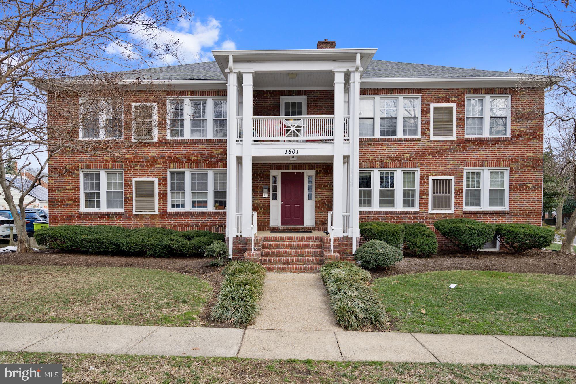 ALEXANDRIA SQUARE - Residential