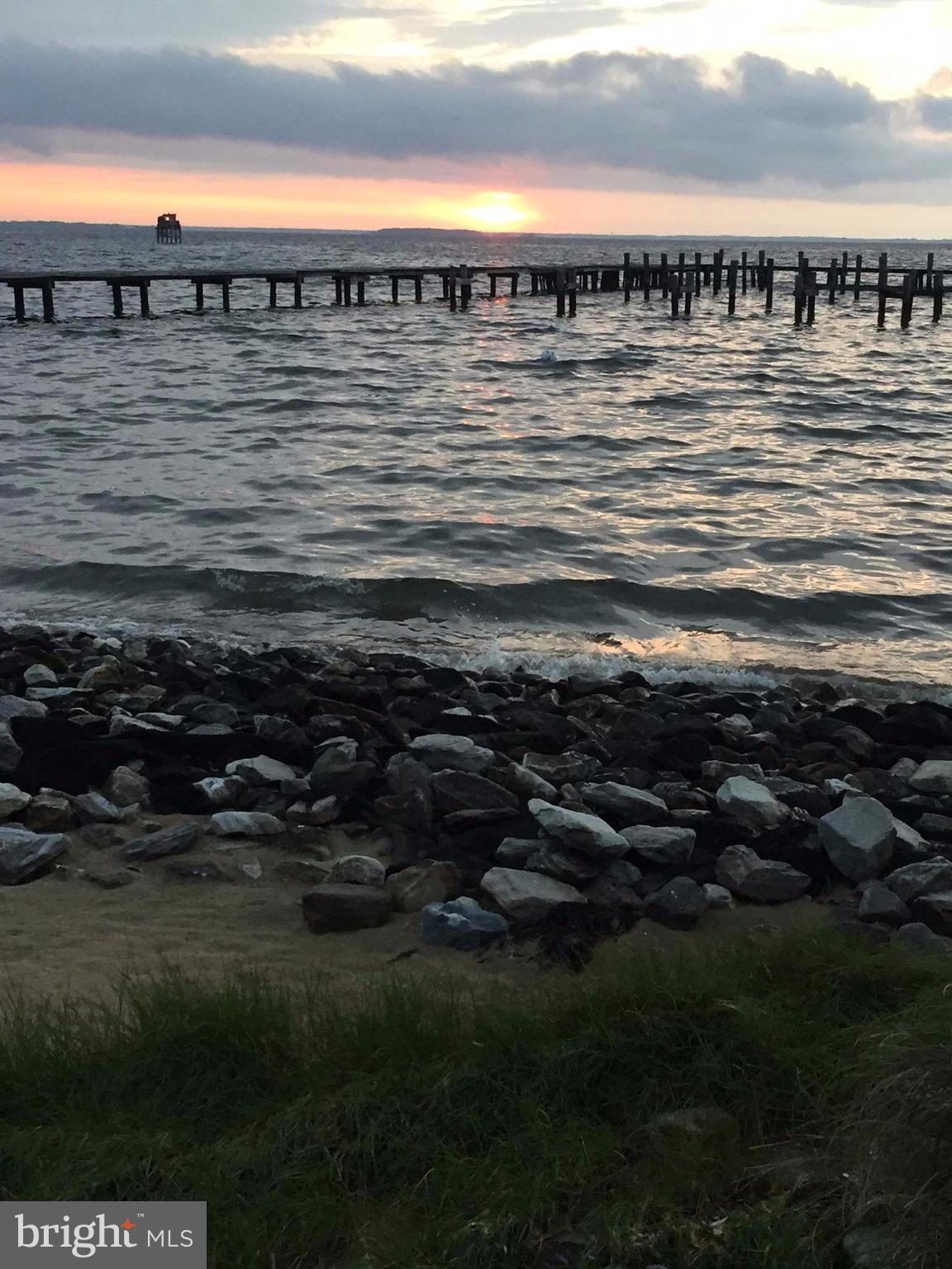 ROMANCOKE ON THE BAY - Residential