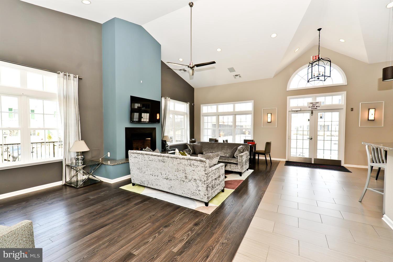 PARKSIDE AT ALEXANDRIA - Residential