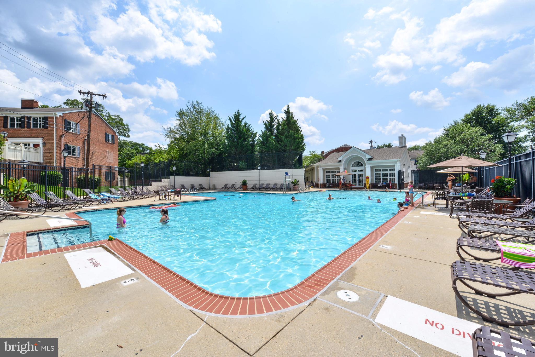 PARKSIDE AT ALEXANDRIA - Residential