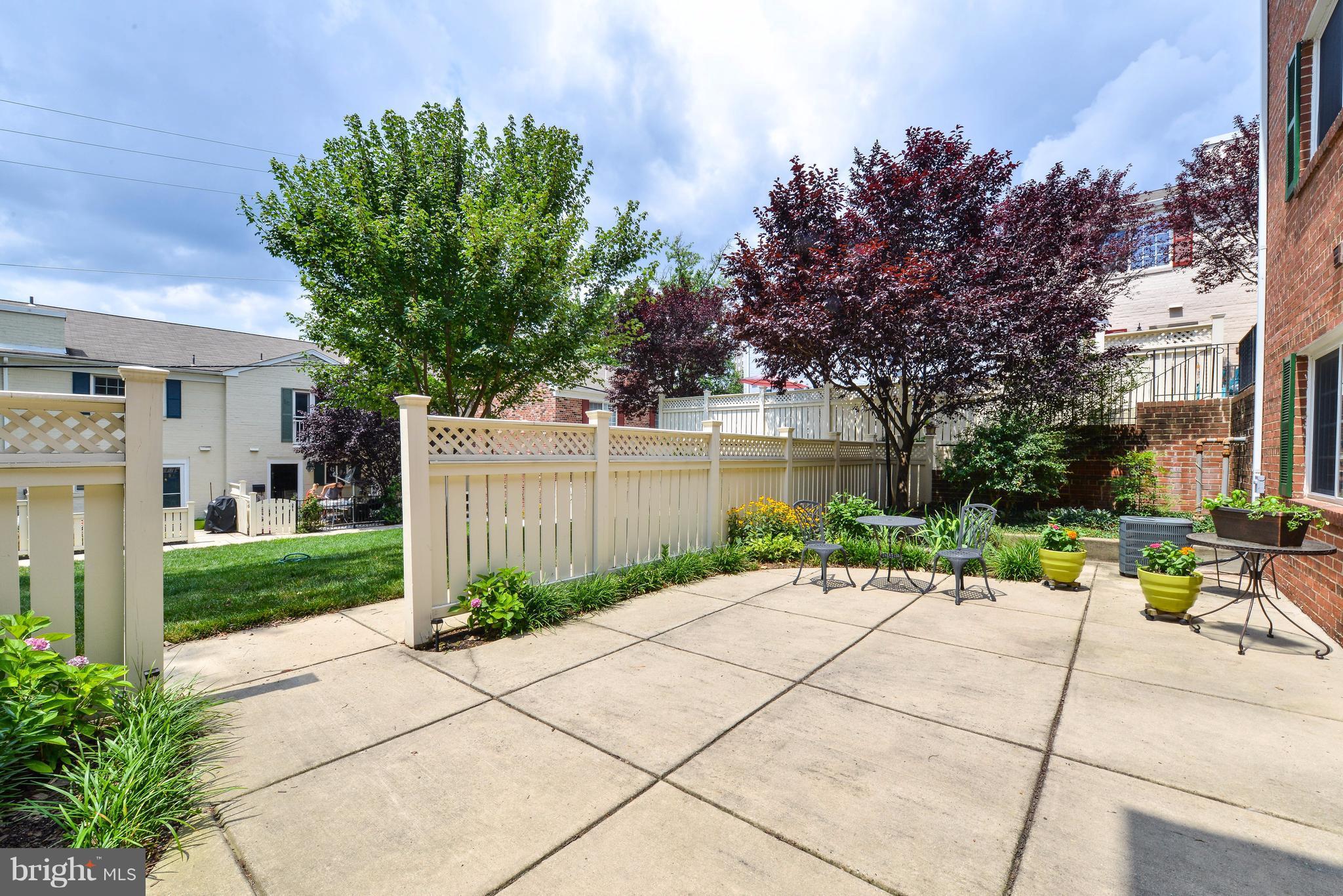 PARKSIDE AT ALEXANDRIA - Residential