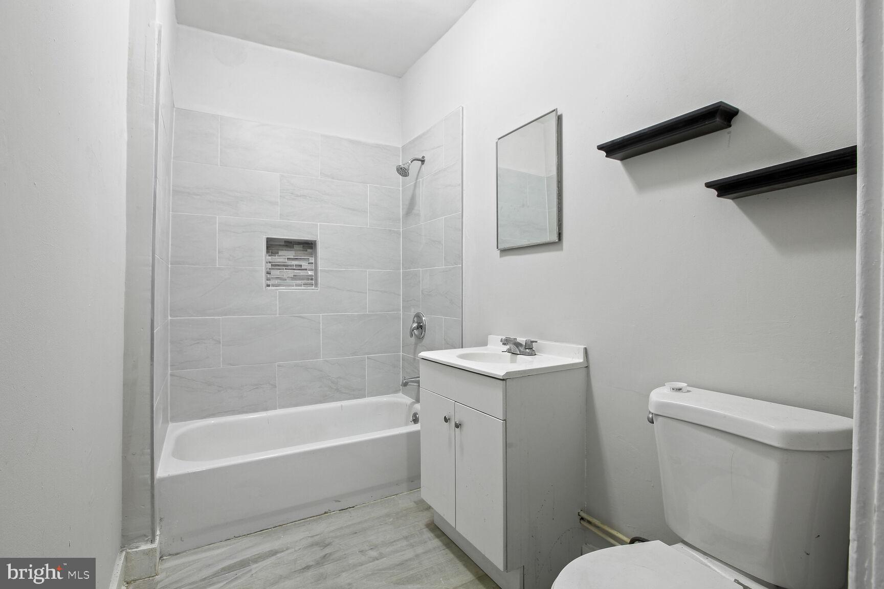 LUCILLE PARK - Residential Lease