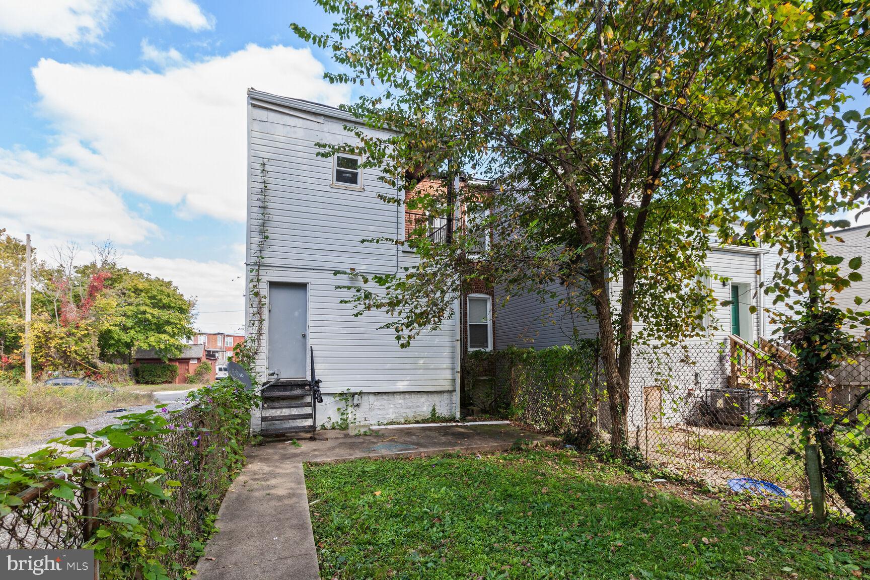 LUCILLE PARK - Residential Lease