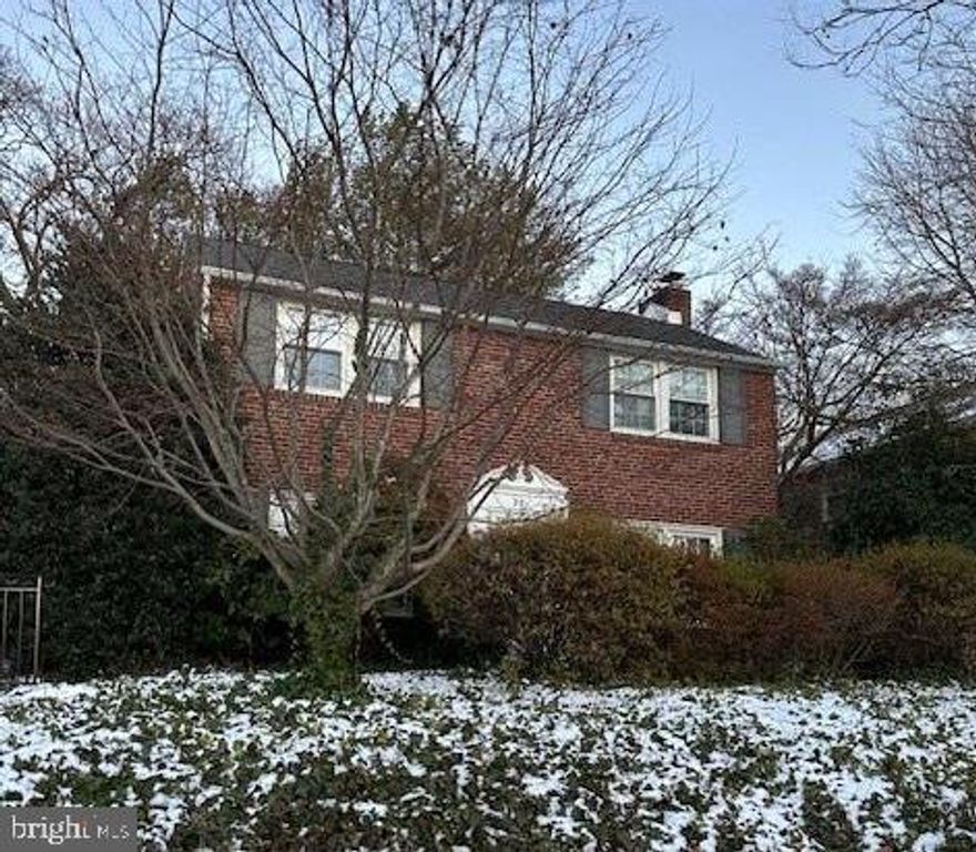 Spacious single family home in Penn Wynne with 3 bedrooms, 1.5 bathrooms, family room, larger kitchen, living room with fireplace, dining room and unfinished basement.  Nice hardwood floors throughout.  Shared driveway.  Needs updating.  Excellent potential.  Located walking distance to parks and in Lower Merion School District.