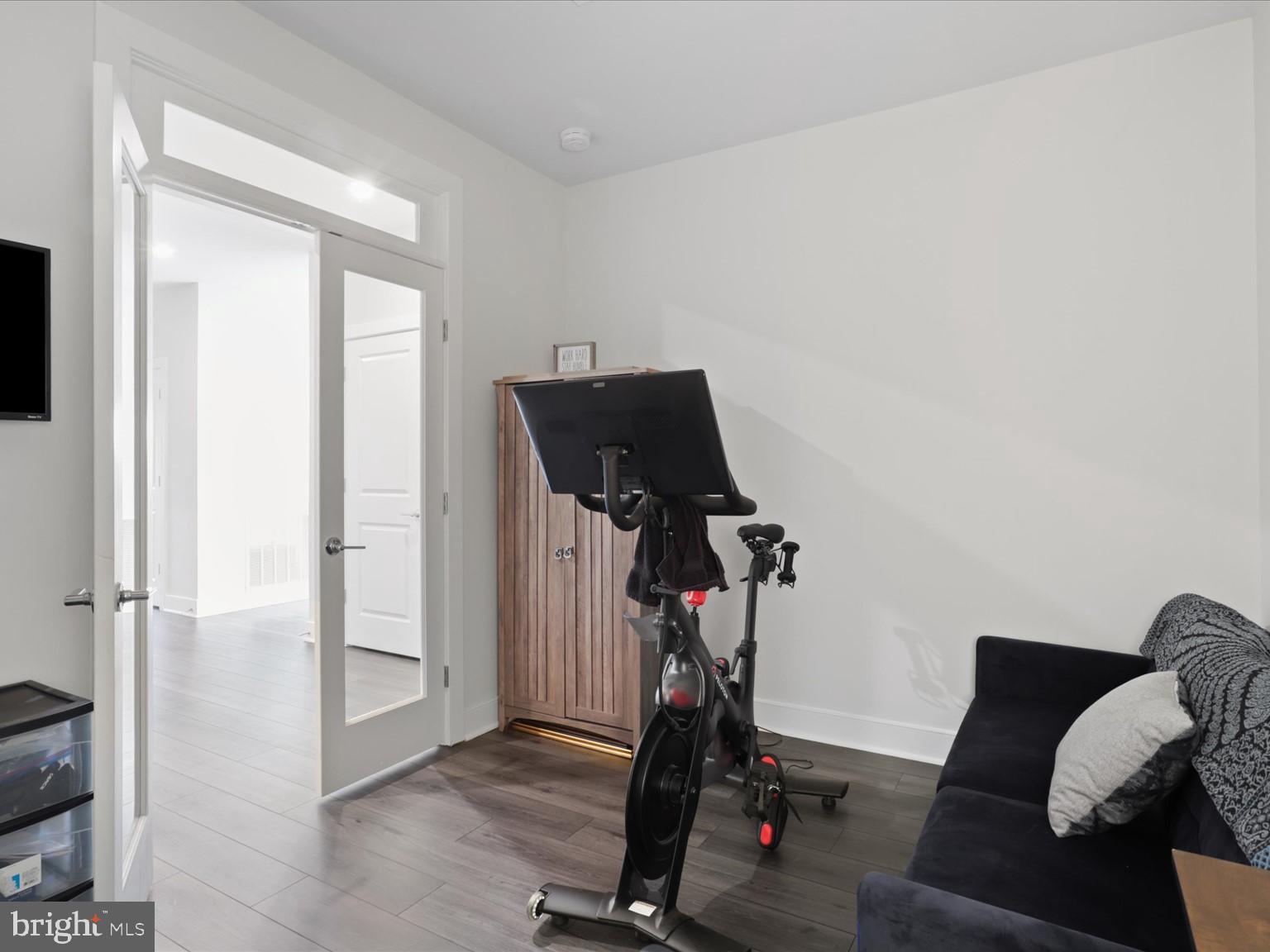 THE FLATS AT NATIONAL HARBOR - Residential Lease