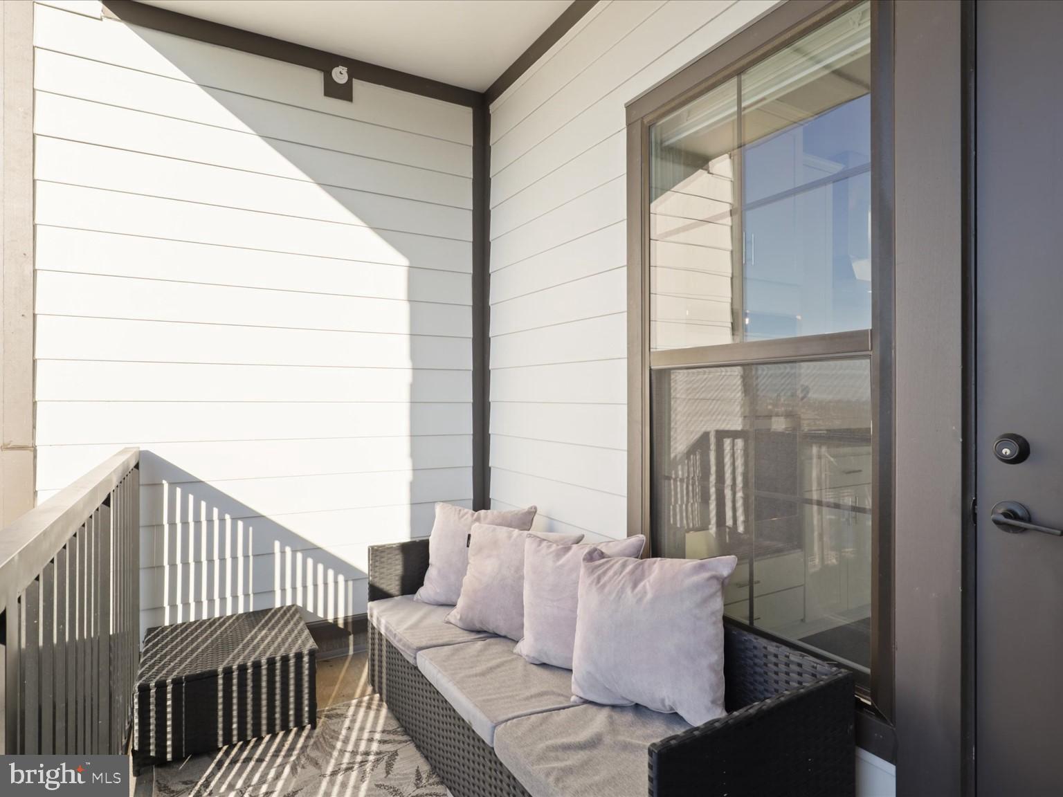 THE FLATS AT NATIONAL HARBOR - Residential Lease