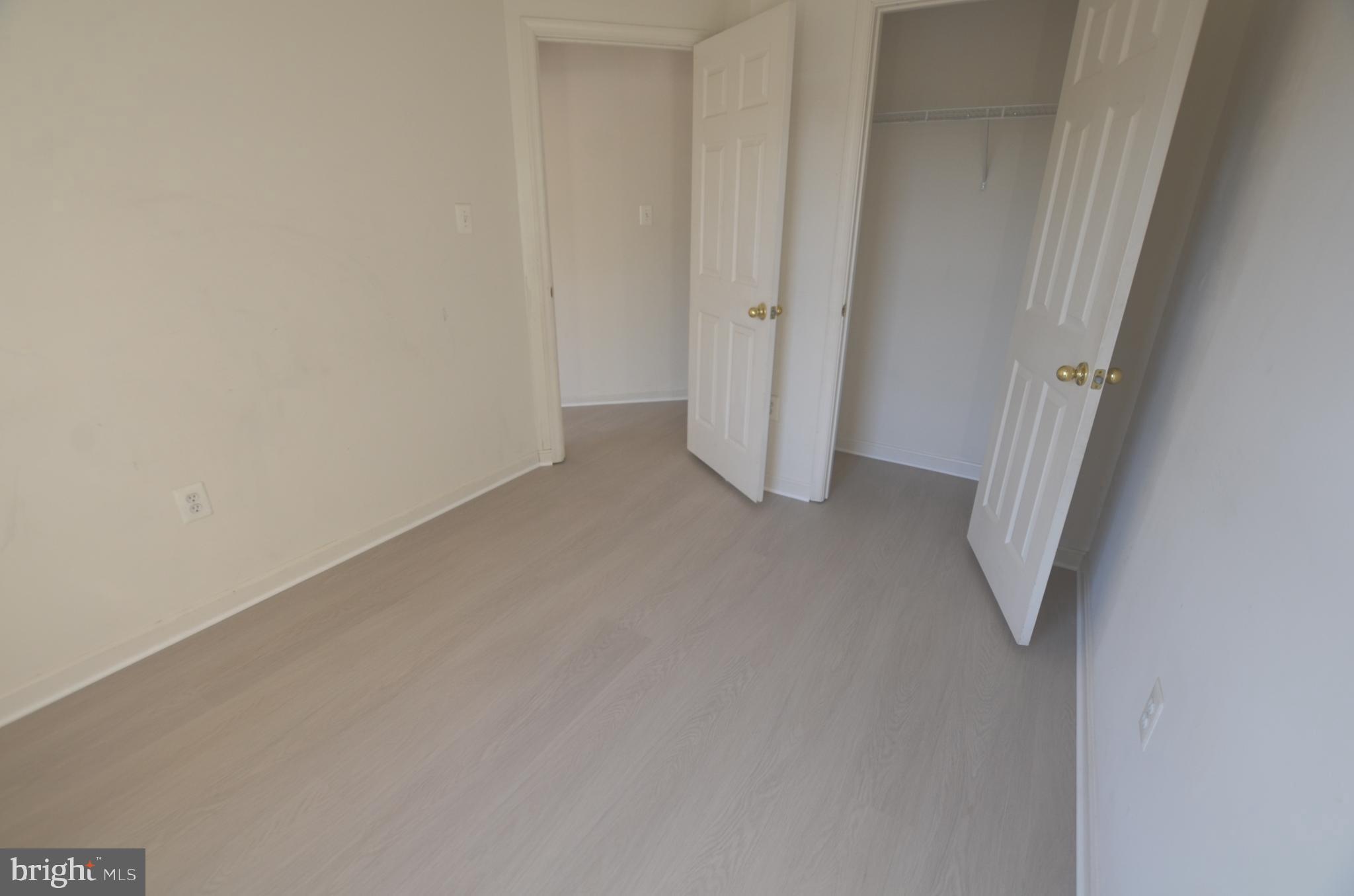 NORTH CROSSING - Residential Lease