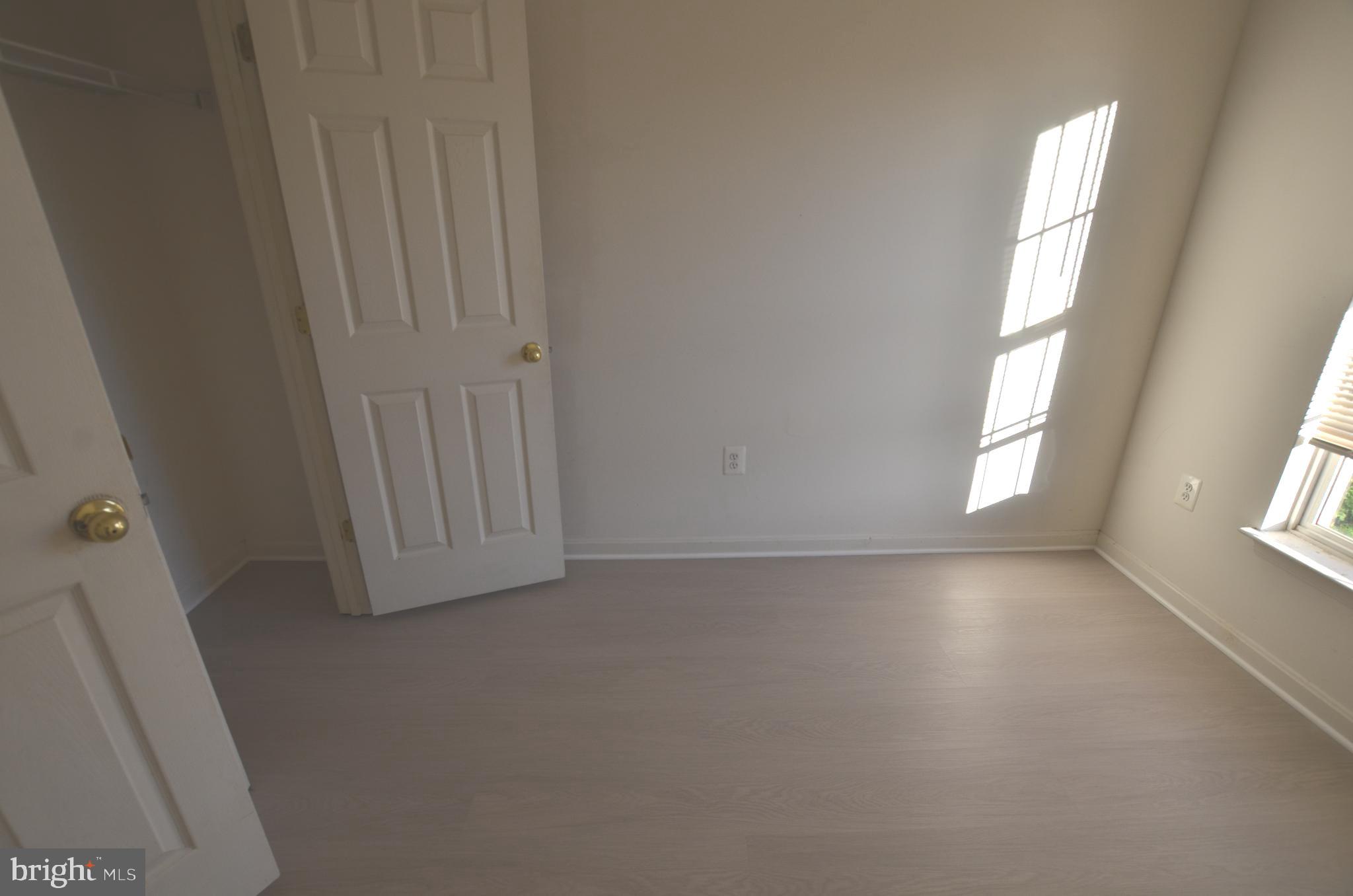 NORTH CROSSING - Residential Lease