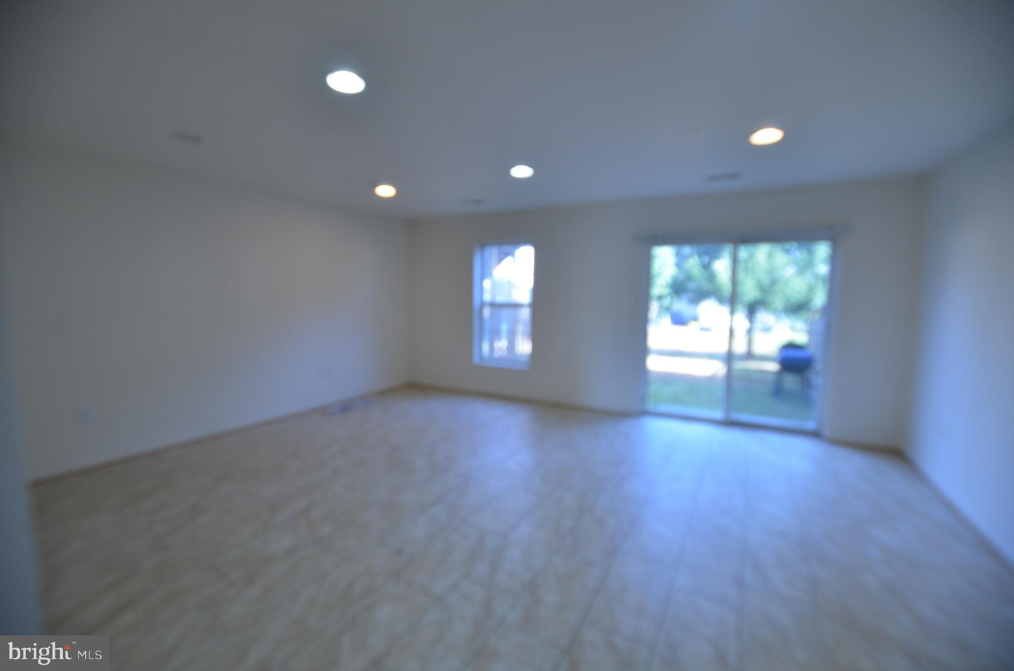 NORTH CROSSING - Residential Lease