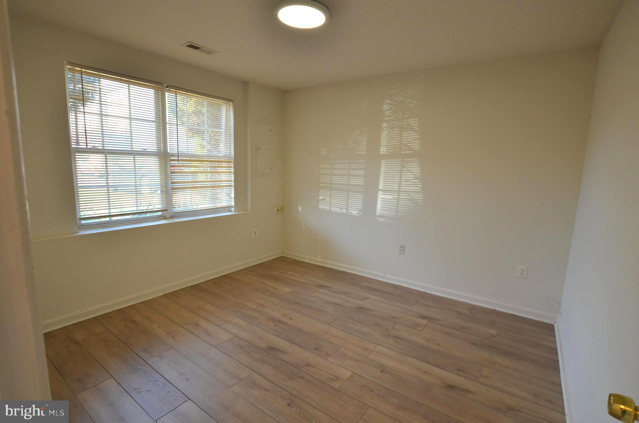 NORTH CROSSING - Residential Lease