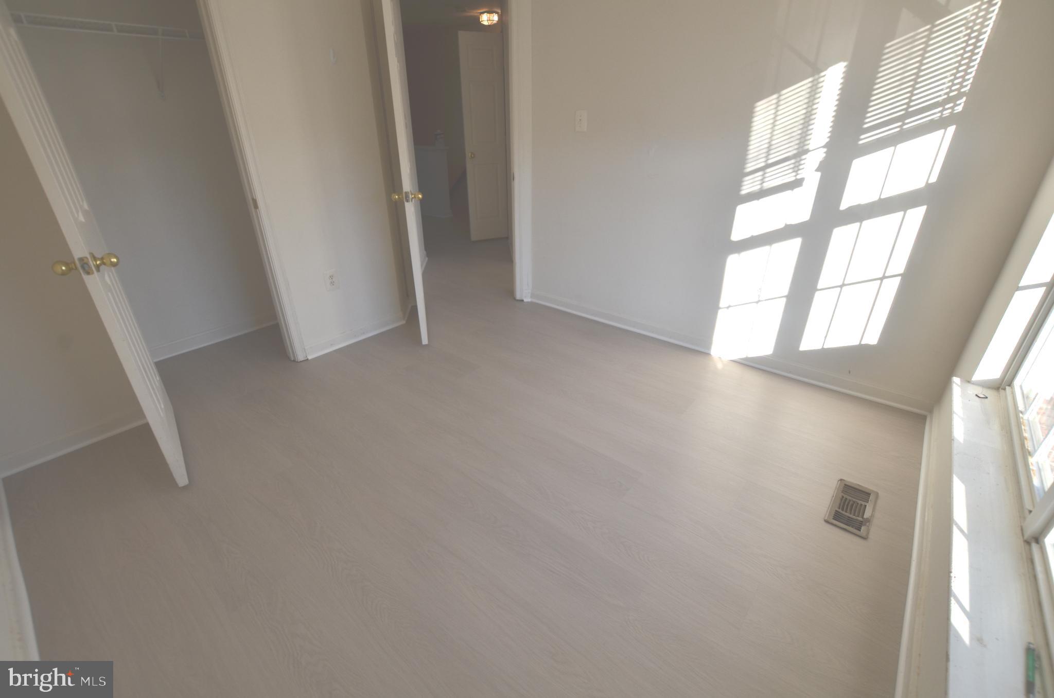 NORTH CROSSING - Residential Lease